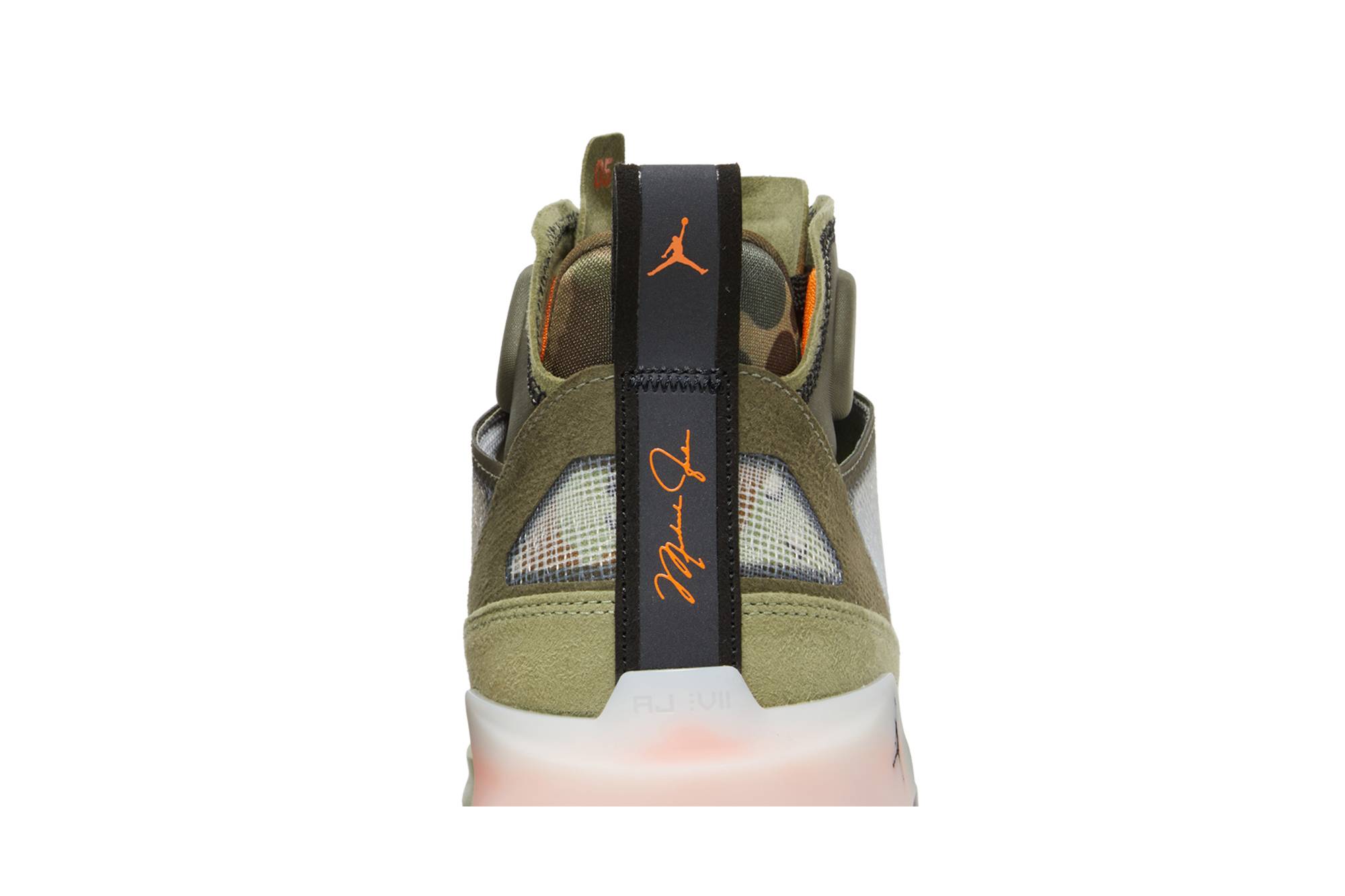 Undefeated x Jordan 37 SP ‚Flight Jacket‘