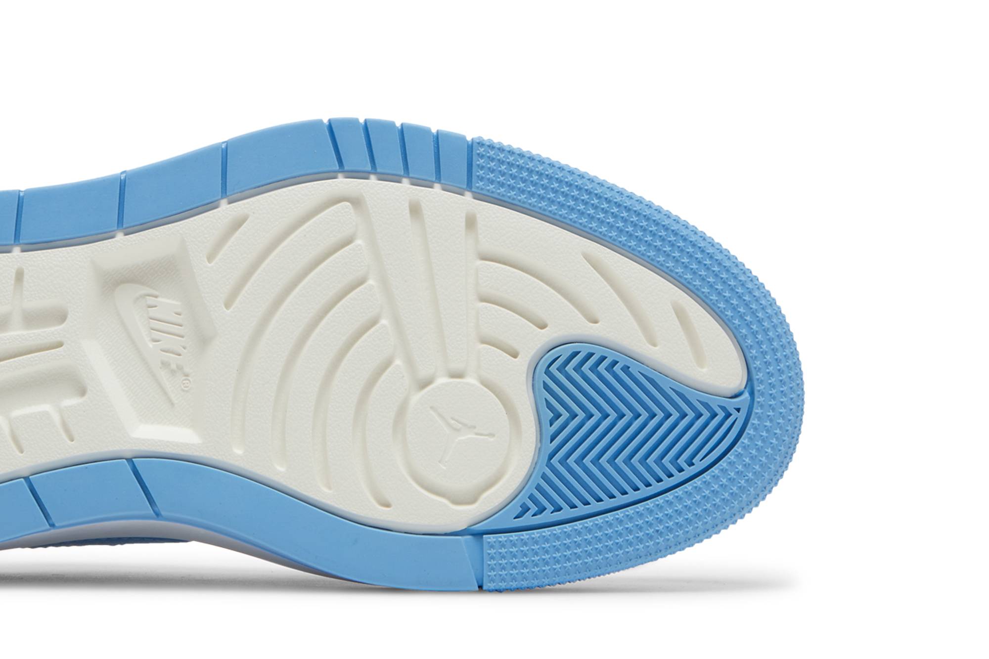Wmns Jordan 1 Elevate Low ‚University Blue‘