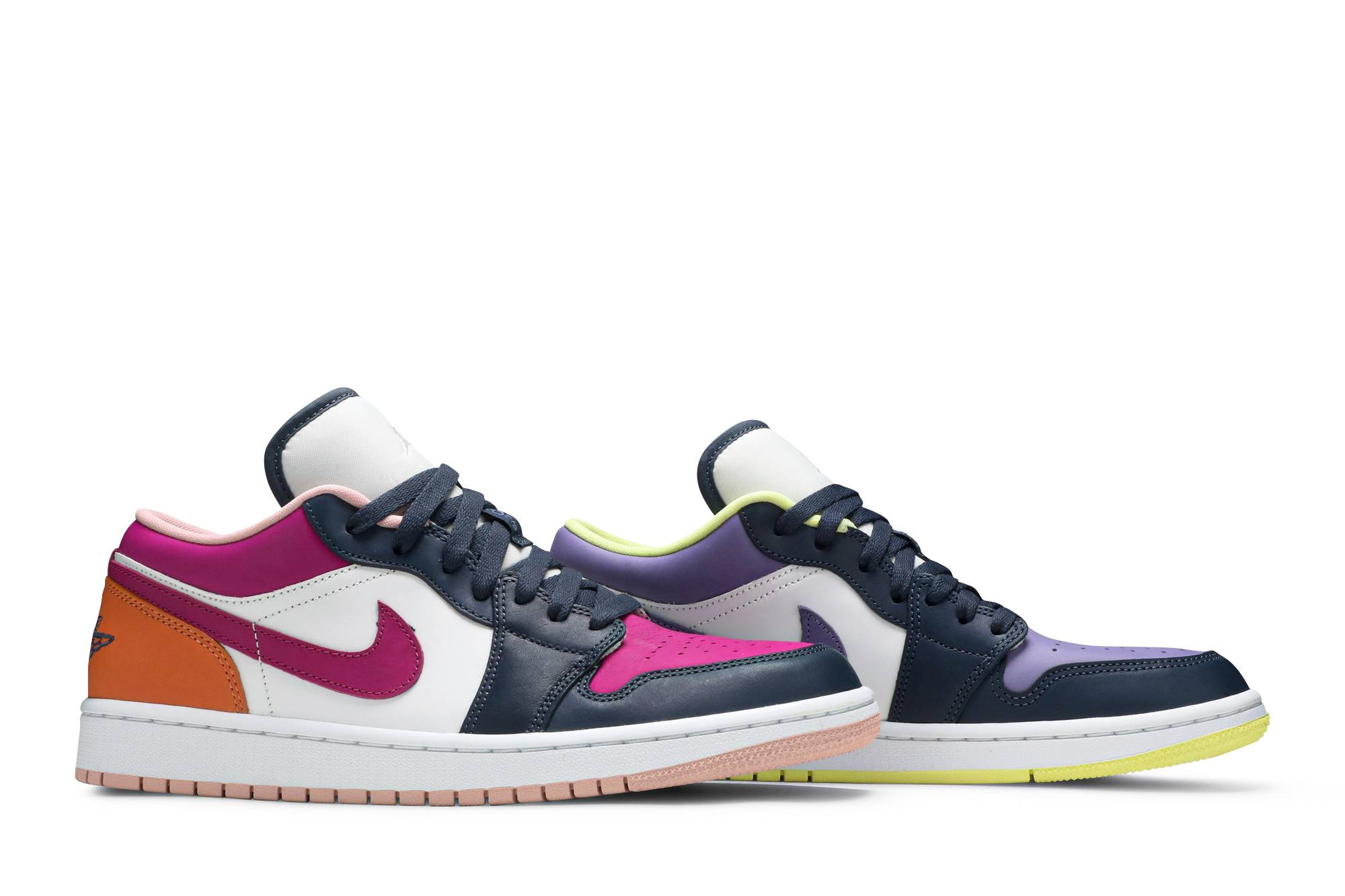 Wmns Jordan 1 Low SE ‚Mismatched - Purple Magenta‘
