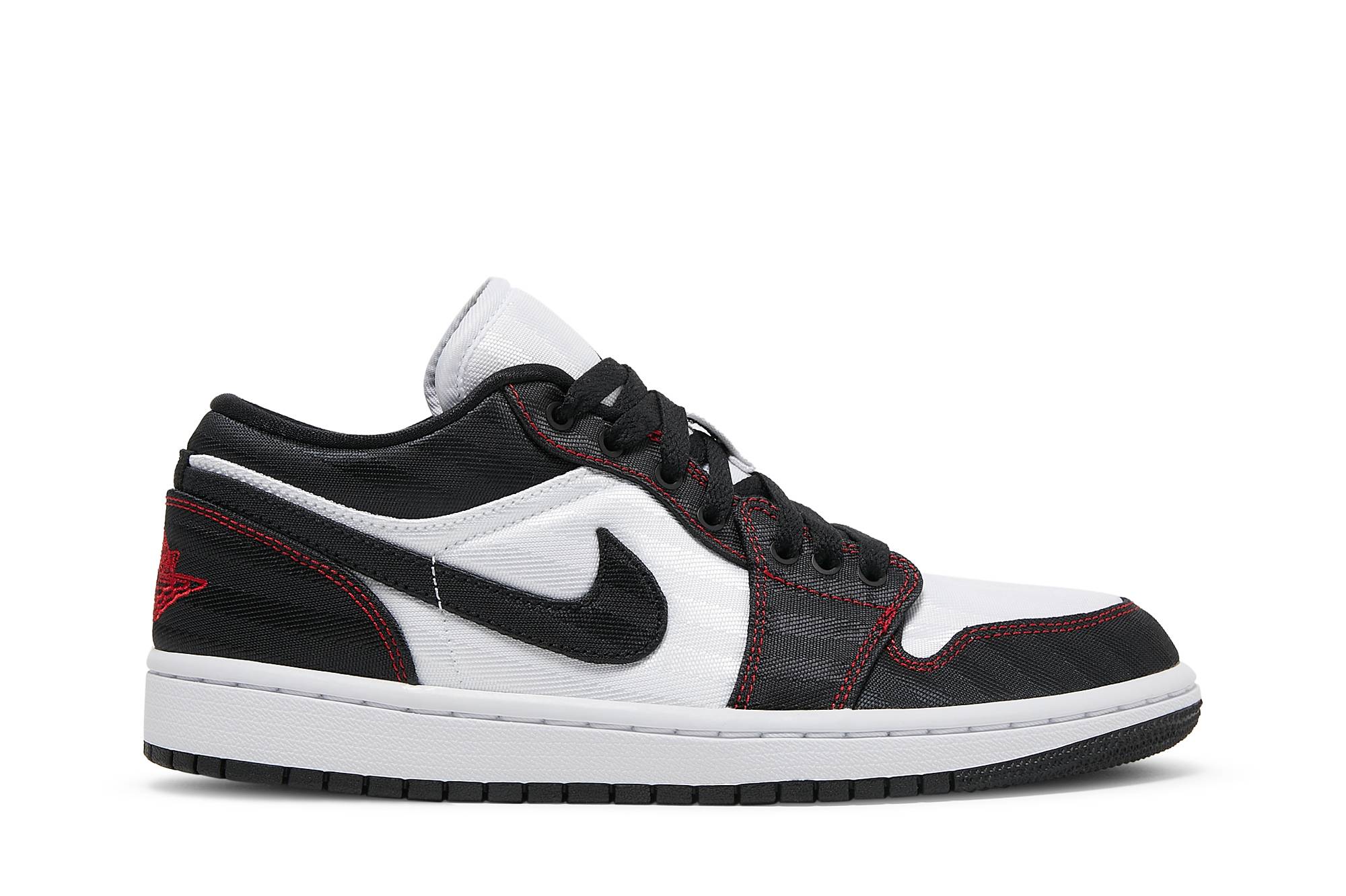 Wmns Jordan 1 Low SE Utility ‚White Black Red‘