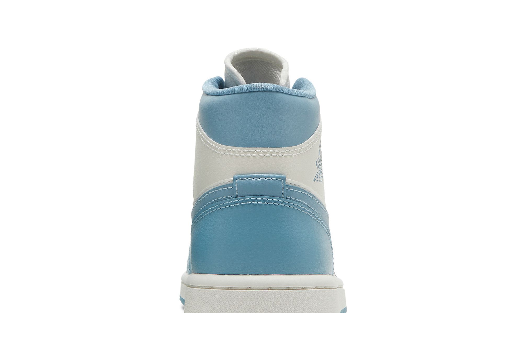 Wmns Jordan 1 Mid ‚University Blue‘