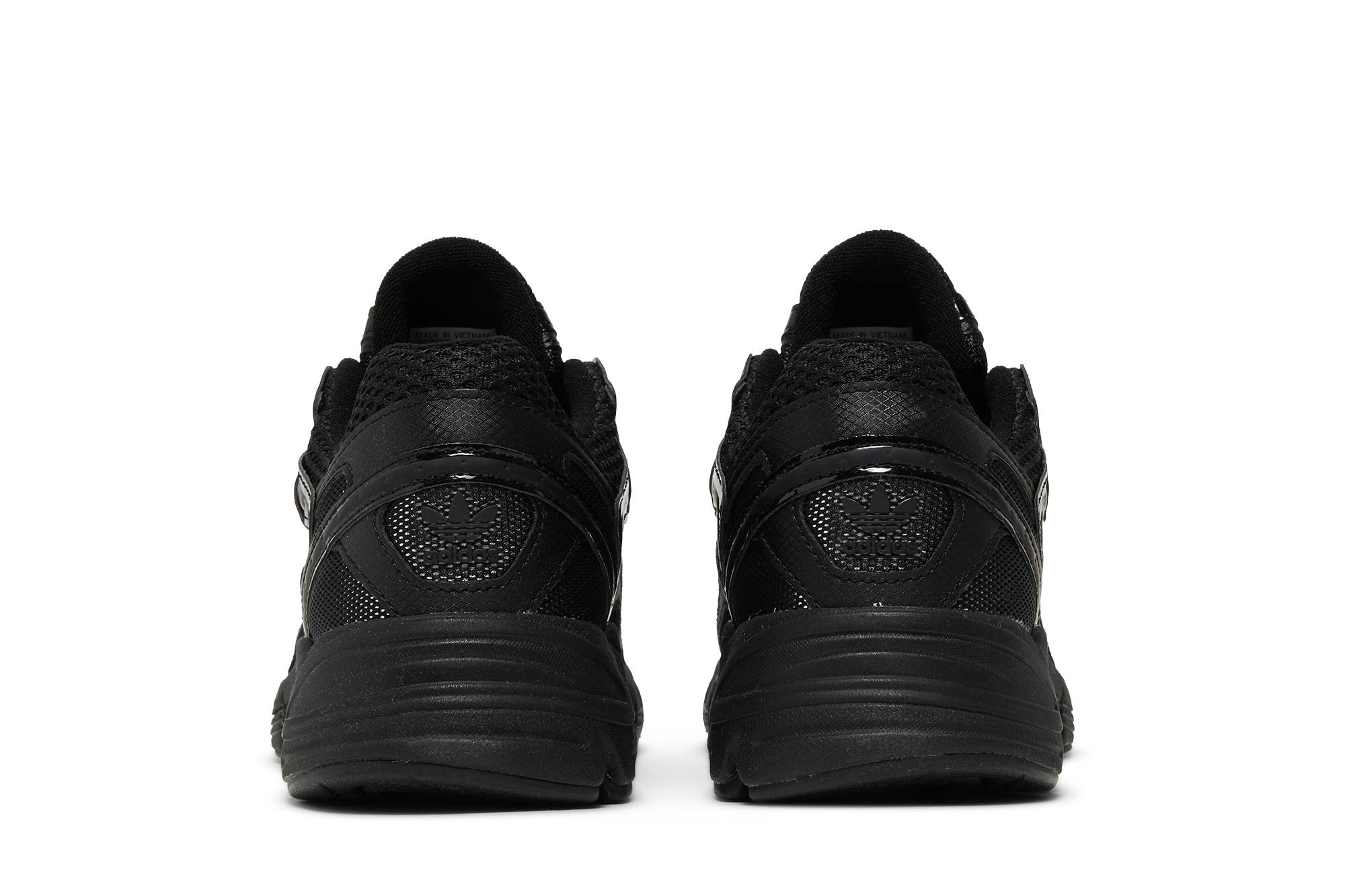 (Women) adidas Astir ‚Triple Black‘