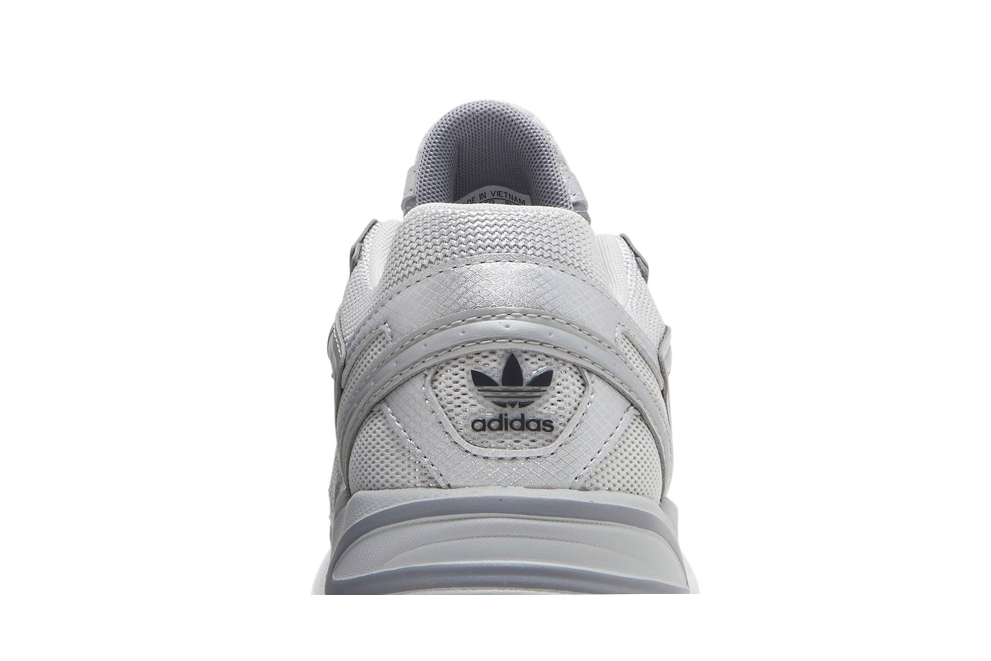 (Women) adidas Astir ‚Triple Grey‘