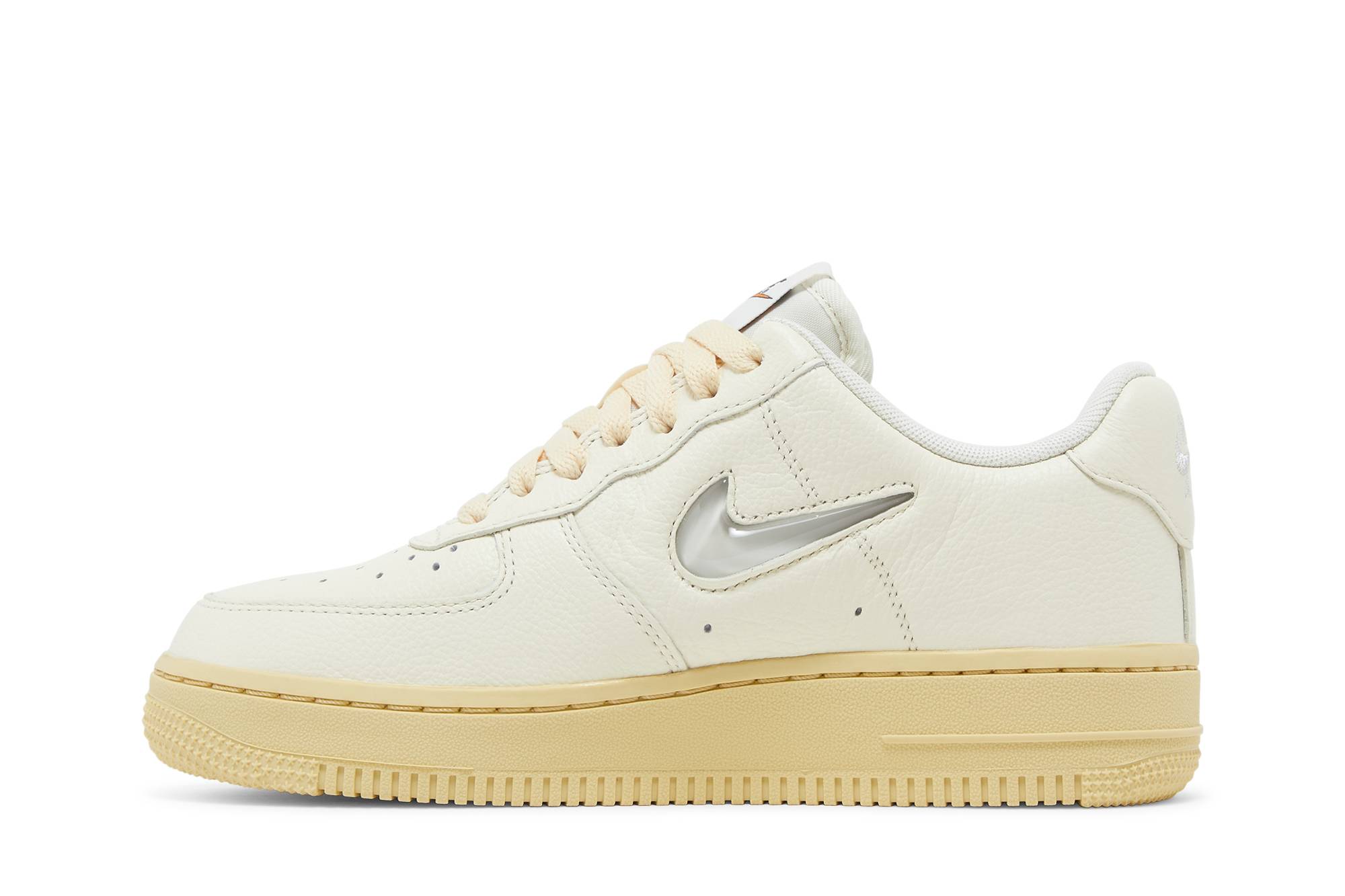 (Women) Nike Air Force 1 ’07 LX ‚Coconut Milk and Lemon Wash‘