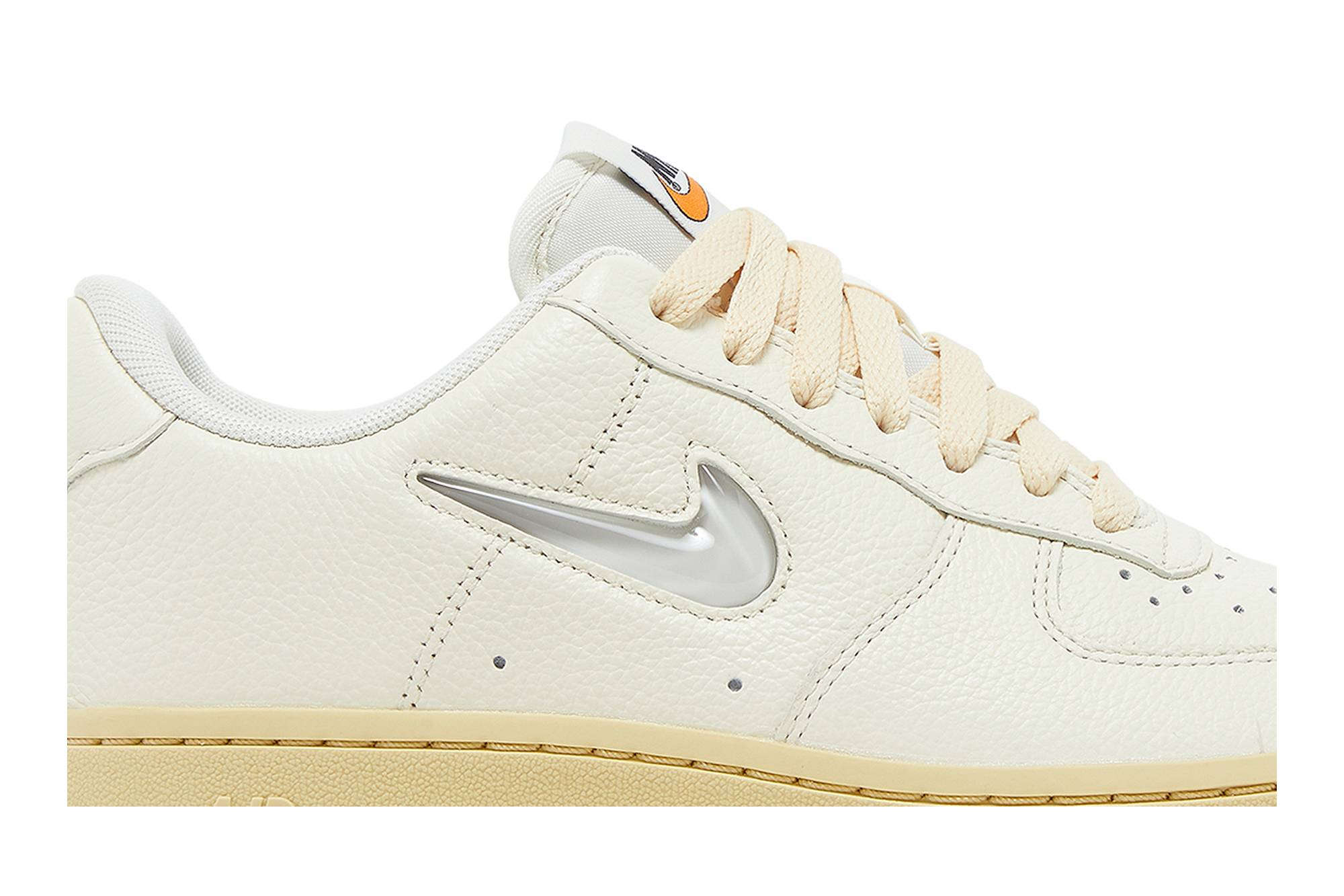 (Women) Nike Air Force 1 ’07 LX ‚Coconut Milk and Lemon Wash‘