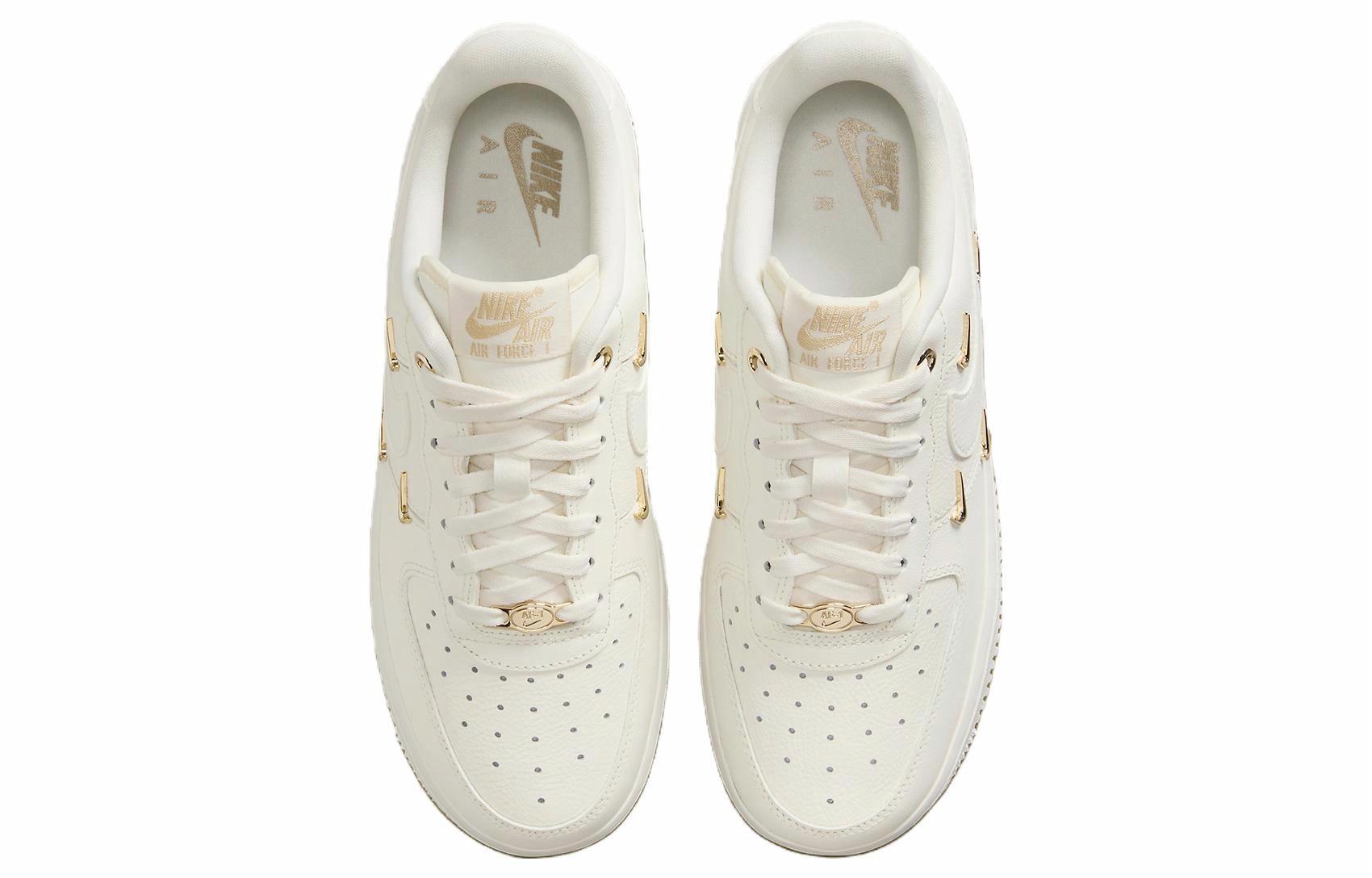 (Women) Nike Air Force 1 ’07 LX ‚Mini Swoosh - Metallic Gold‘