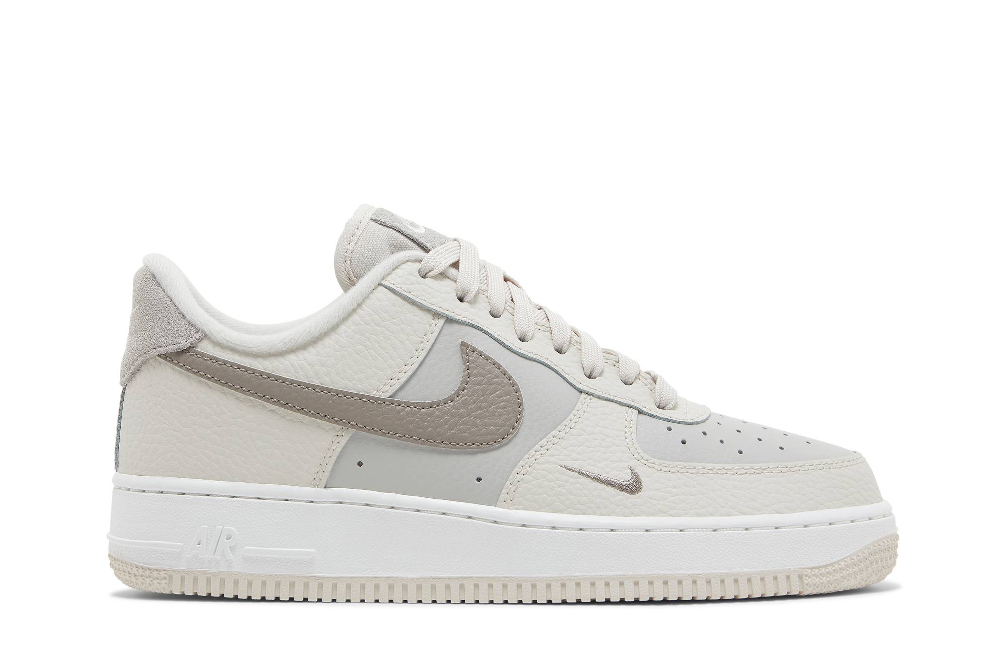 (Women) Nike Air Force 1 Low ‚Light Orewood‘