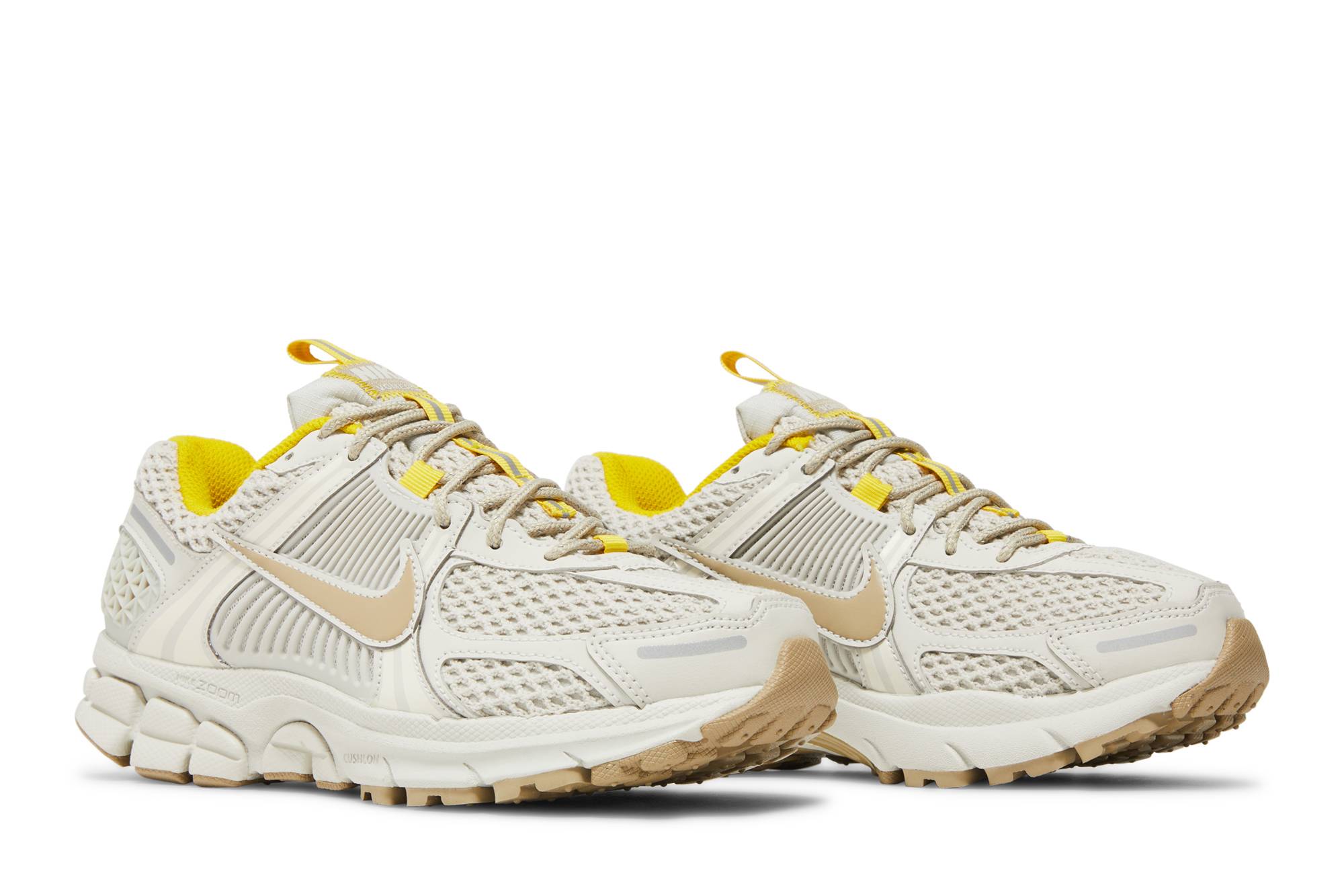 (Women) Nike Air Zoom Vomero 5 ‚Light Bone‘