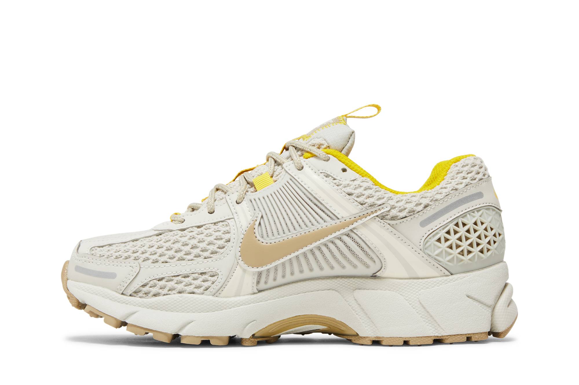 (Women) Nike Air Zoom Vomero 5 ‚Light Bone‘