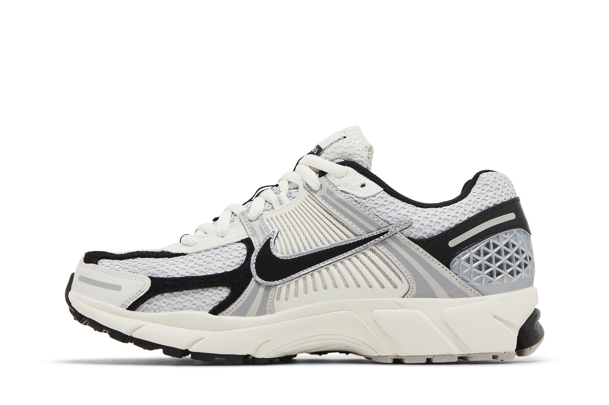 (Women) Nike Air Zoom Vomero 5 ‚Photon Dust Black‘