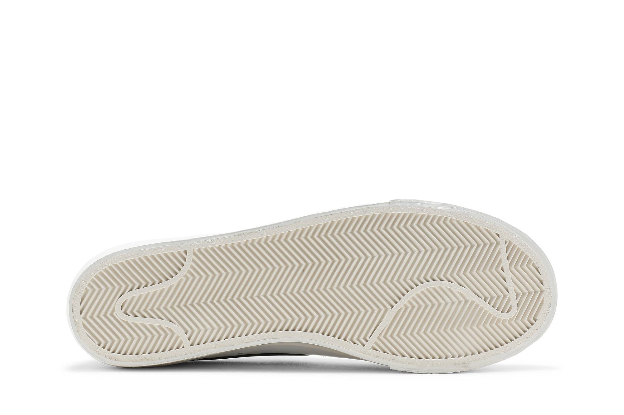 (Women) Nike Blazer Low Platform ‚White Black‘