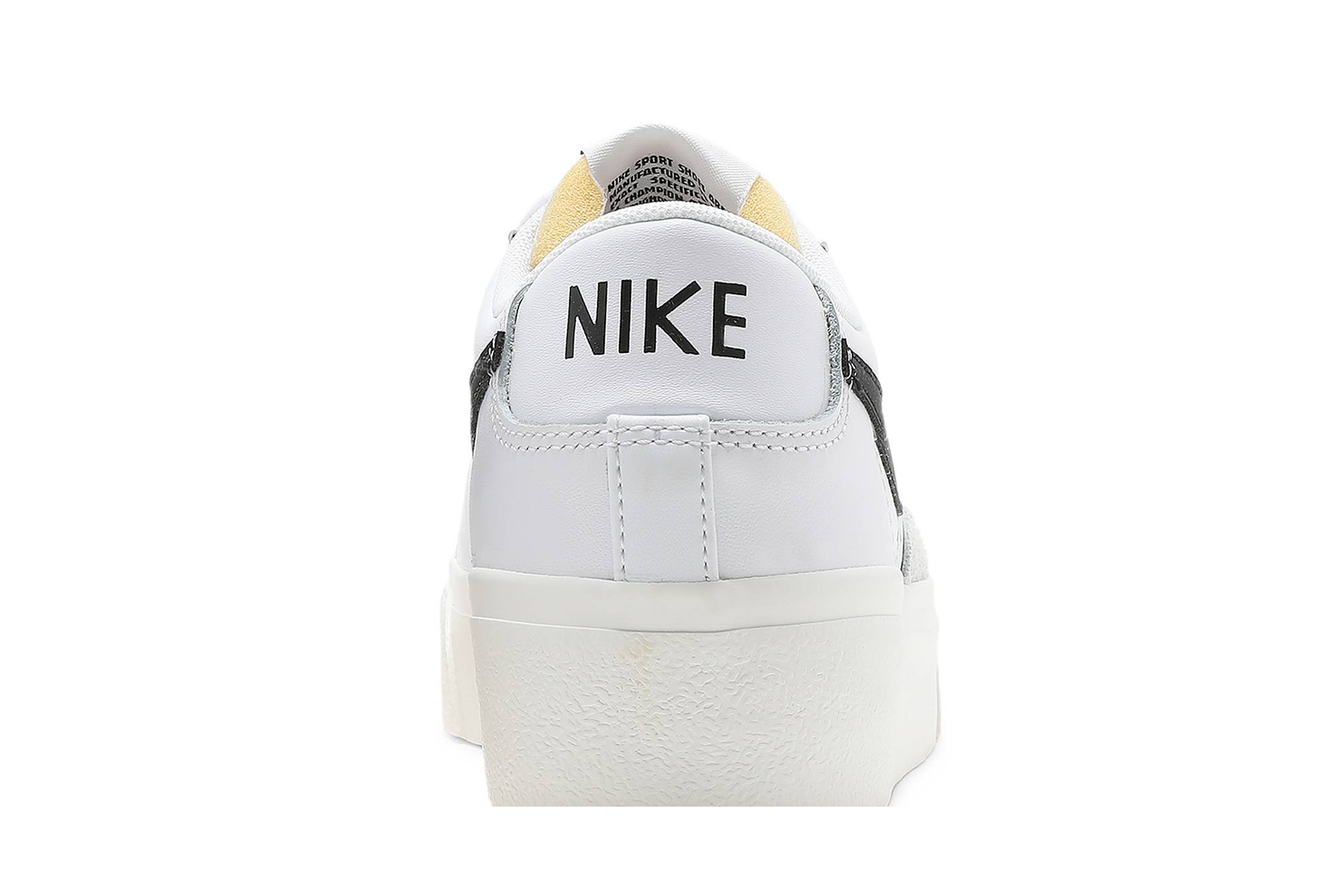 (Women) Nike Blazer Low Platform ‚White Black‘