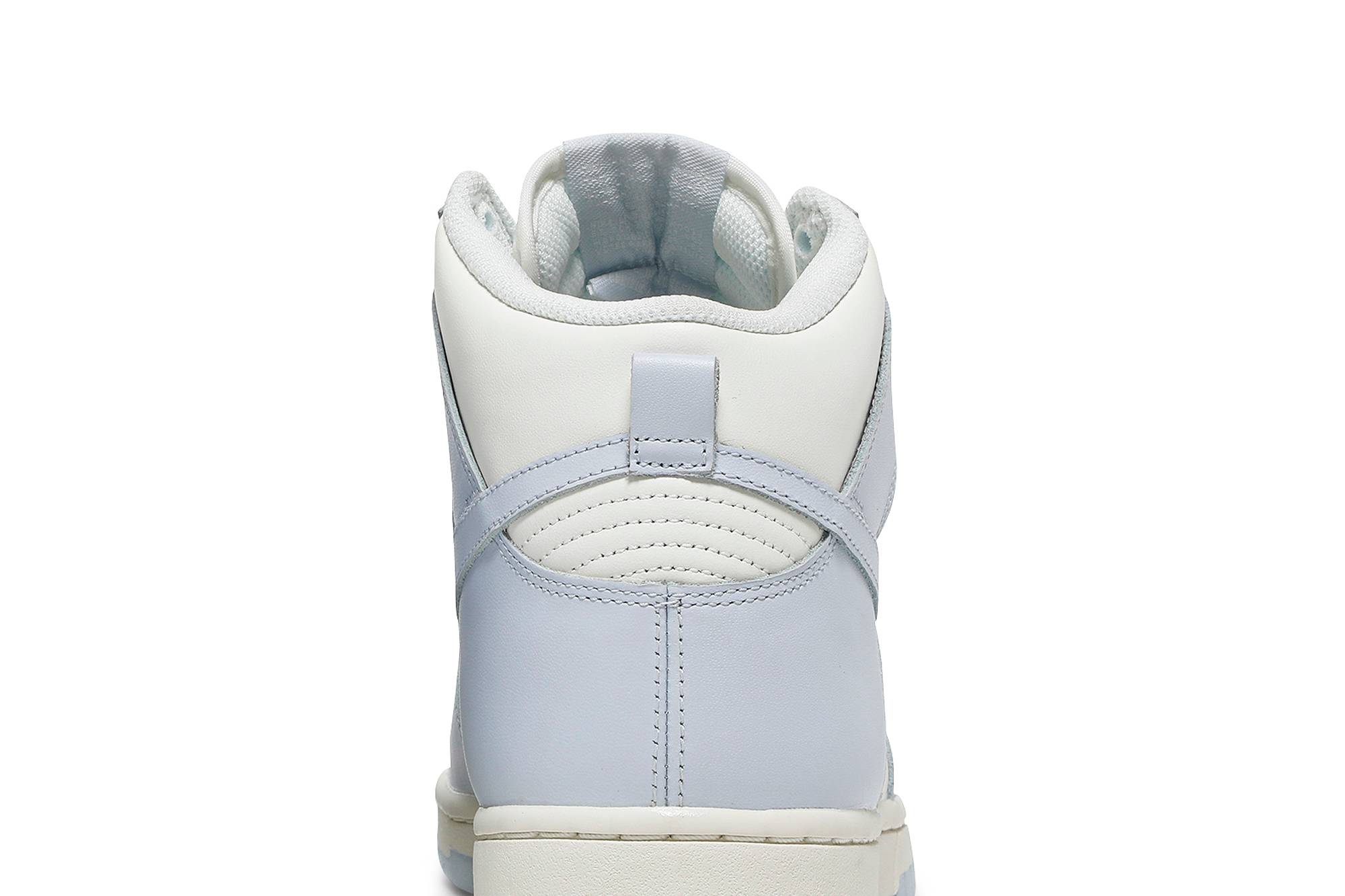 (Women) Nike Dunk High ‚Football Grey‘