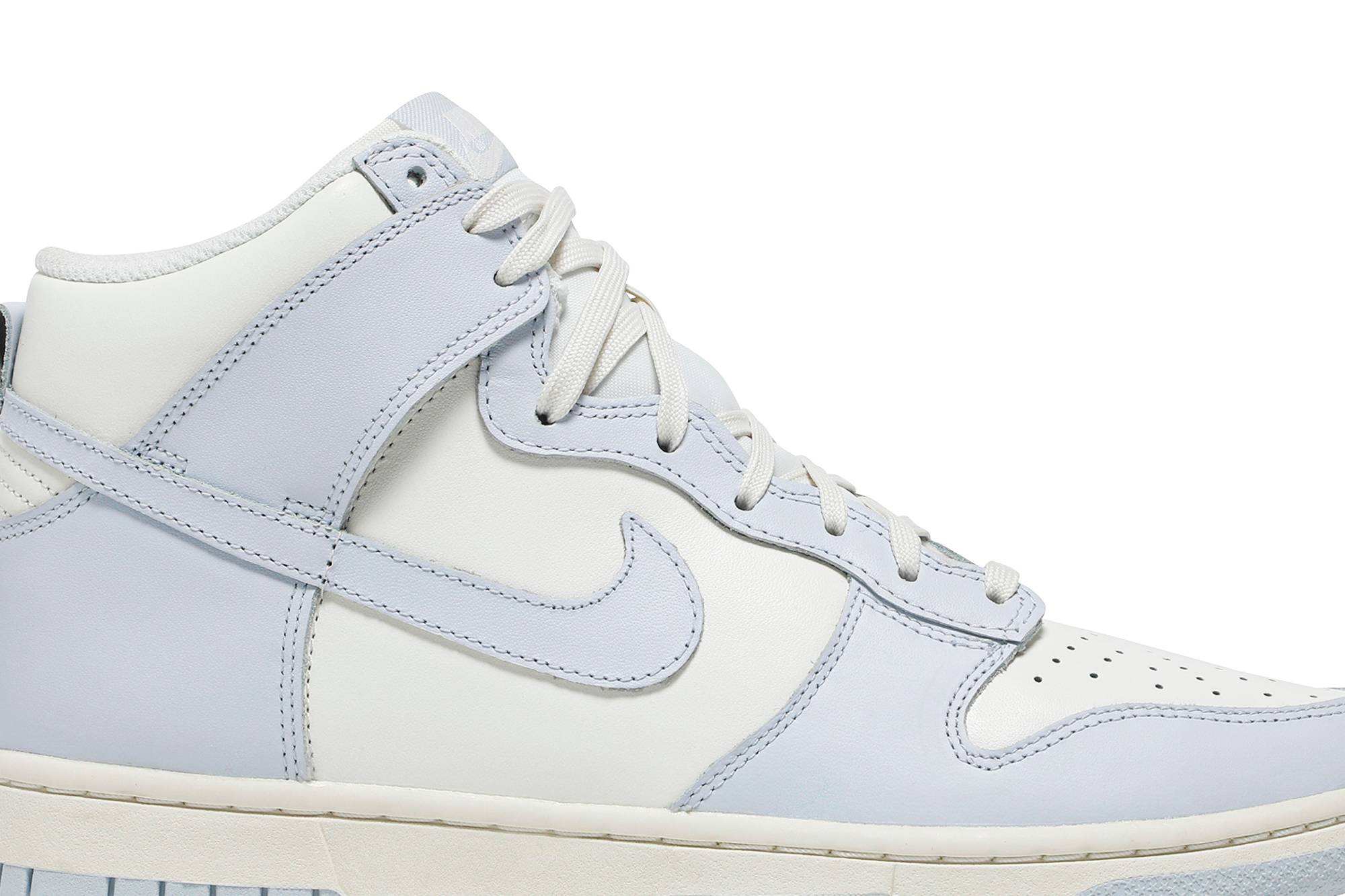 (Women) Nike Dunk High ‚Football Grey‘