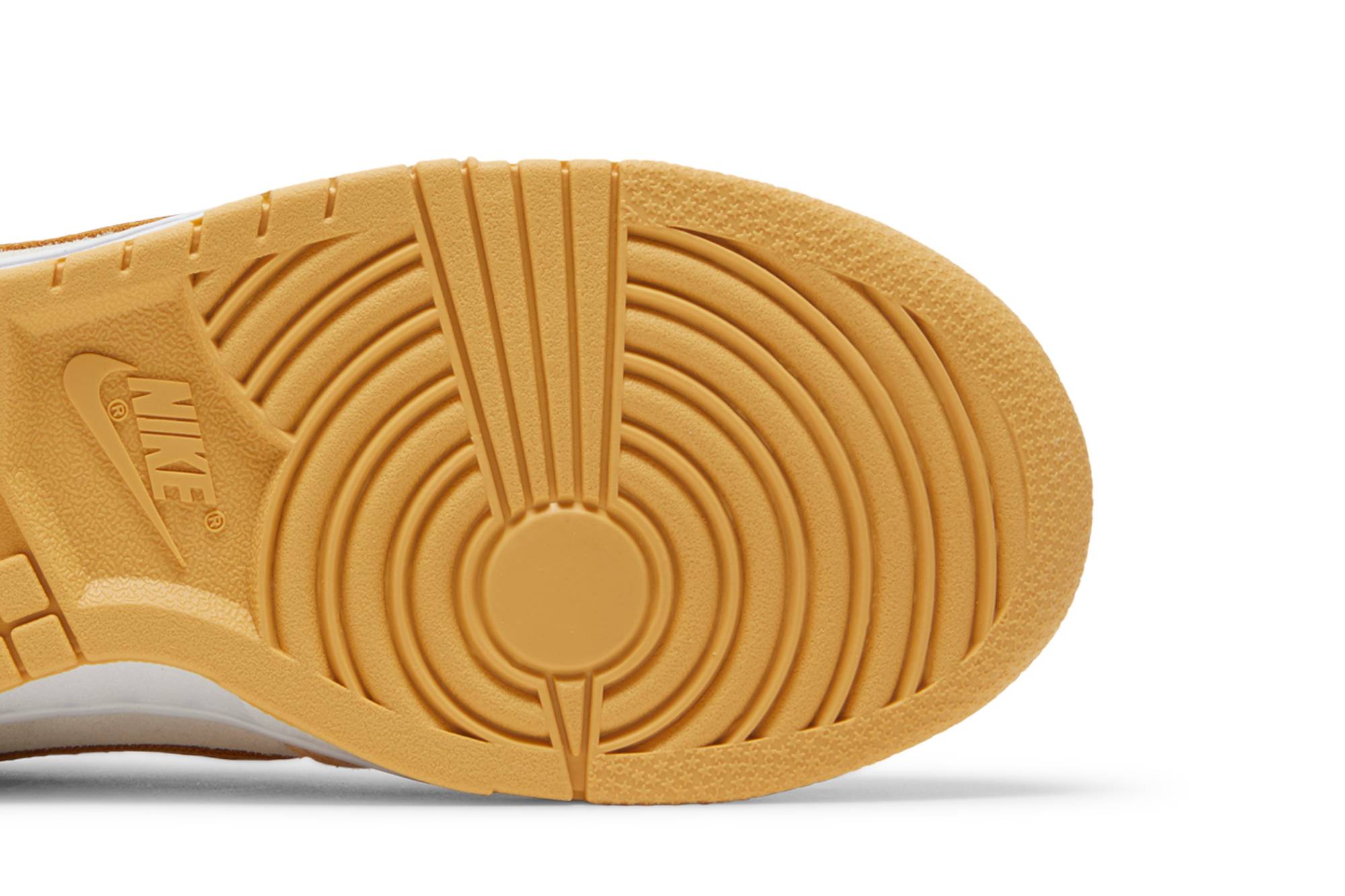 (Women) Nike Dunk Low ‚Gold Suede‘
