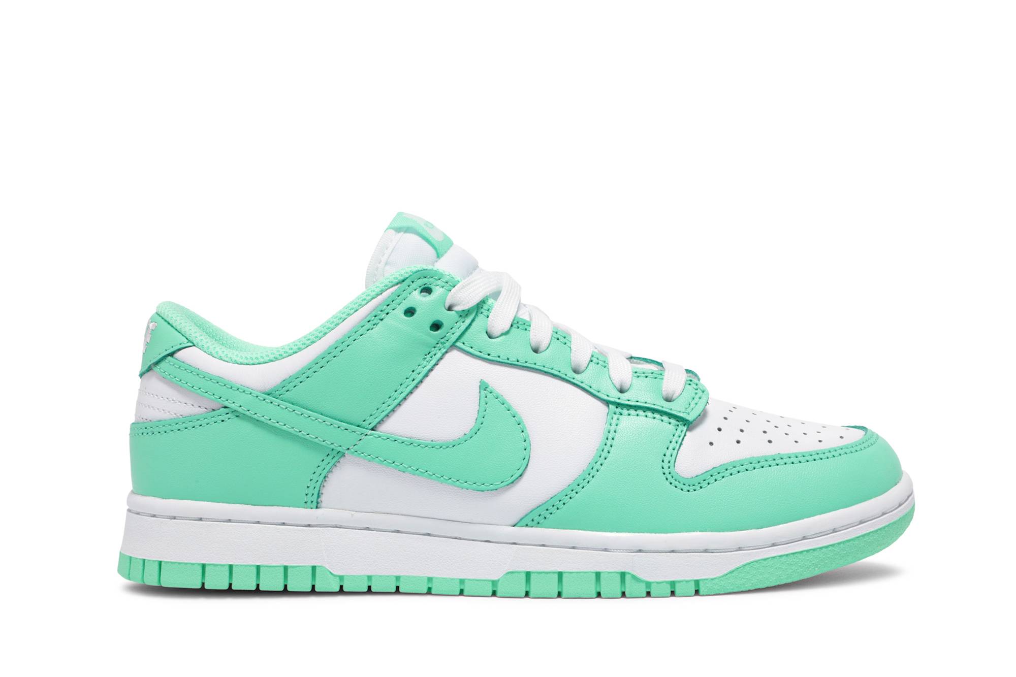 (Women) Nike Dunk Low ‚Green Glow‘