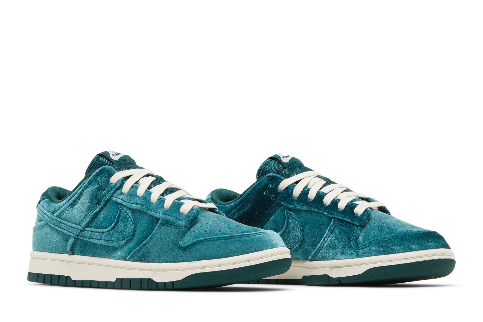 (Women) Nike Dunk Low ‚Green Velvet‘