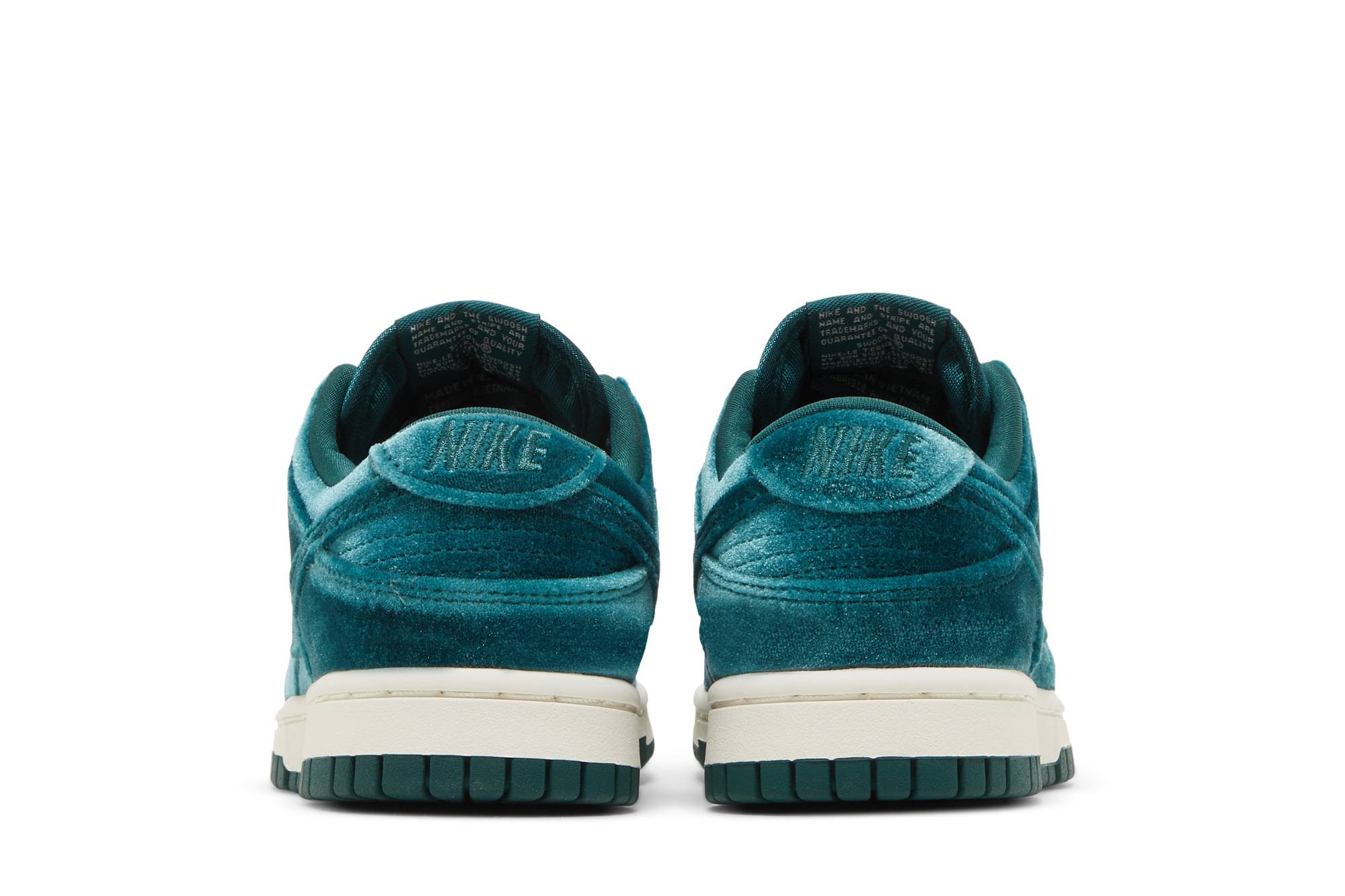 (Women) Nike Dunk Low ‚Green Velvet‘