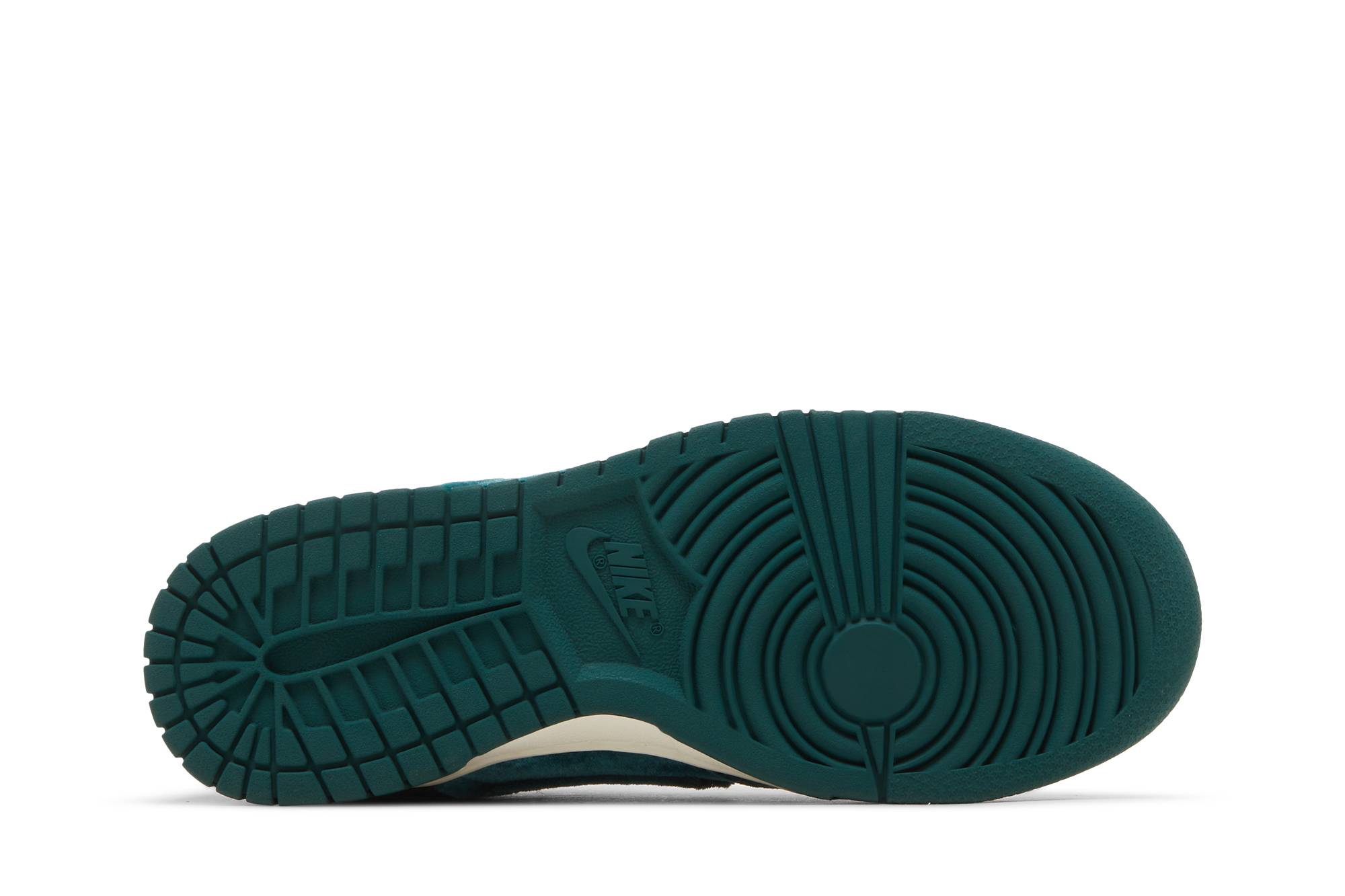 (Women) Nike Dunk Low ‚Green Velvet‘