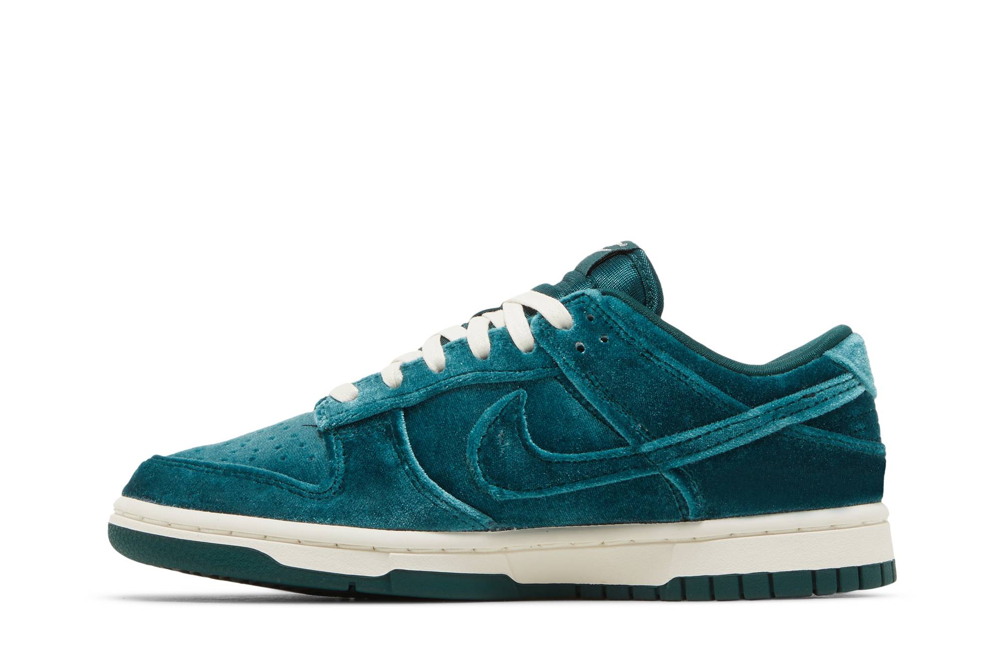 (Women) Nike Dunk Low ‚Green Velvet‘
