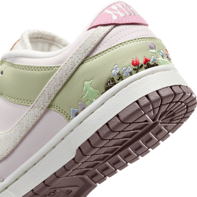 (Women) Nike Dunk Low LX ‚Mushroom‘