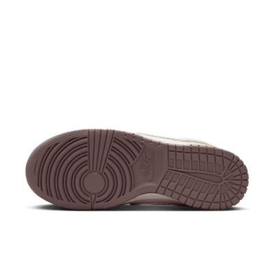 (Women) Nike Dunk Low LX ‚Mushroom‘