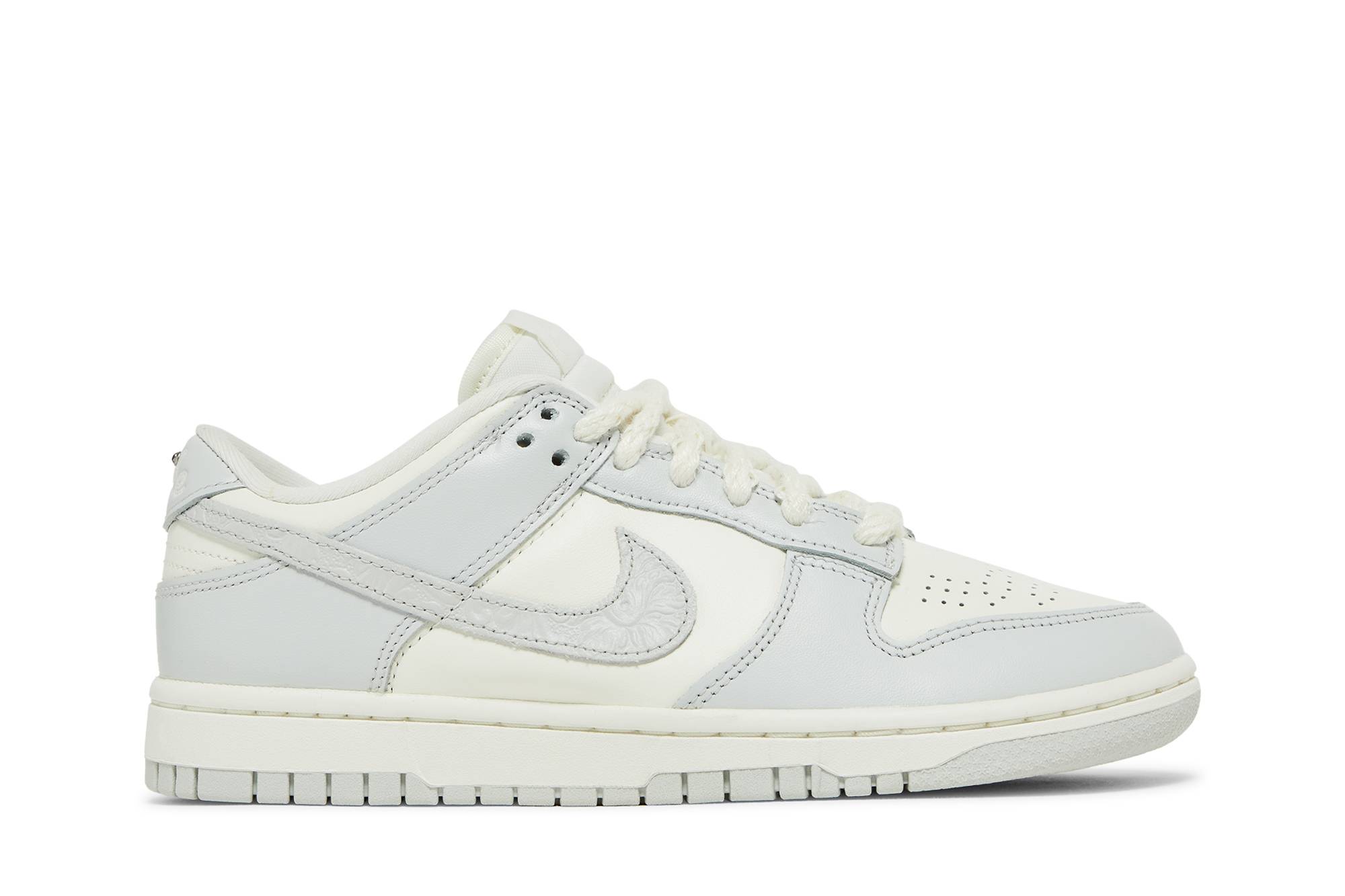 (Women) Nike Dunk Low ‚Needlework‘