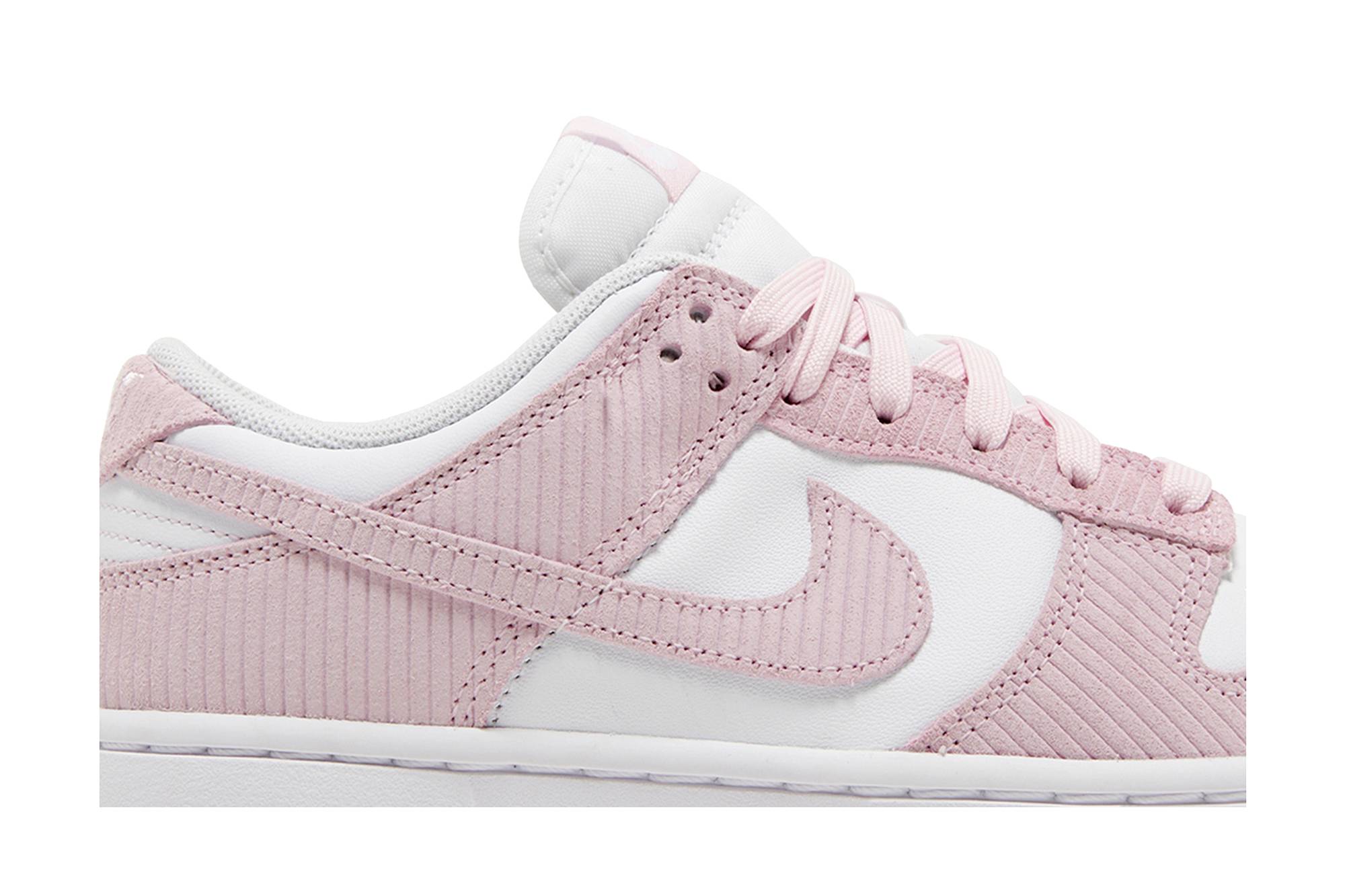 (Women) Nike Dunk Low ‚Pink Corduroy‘