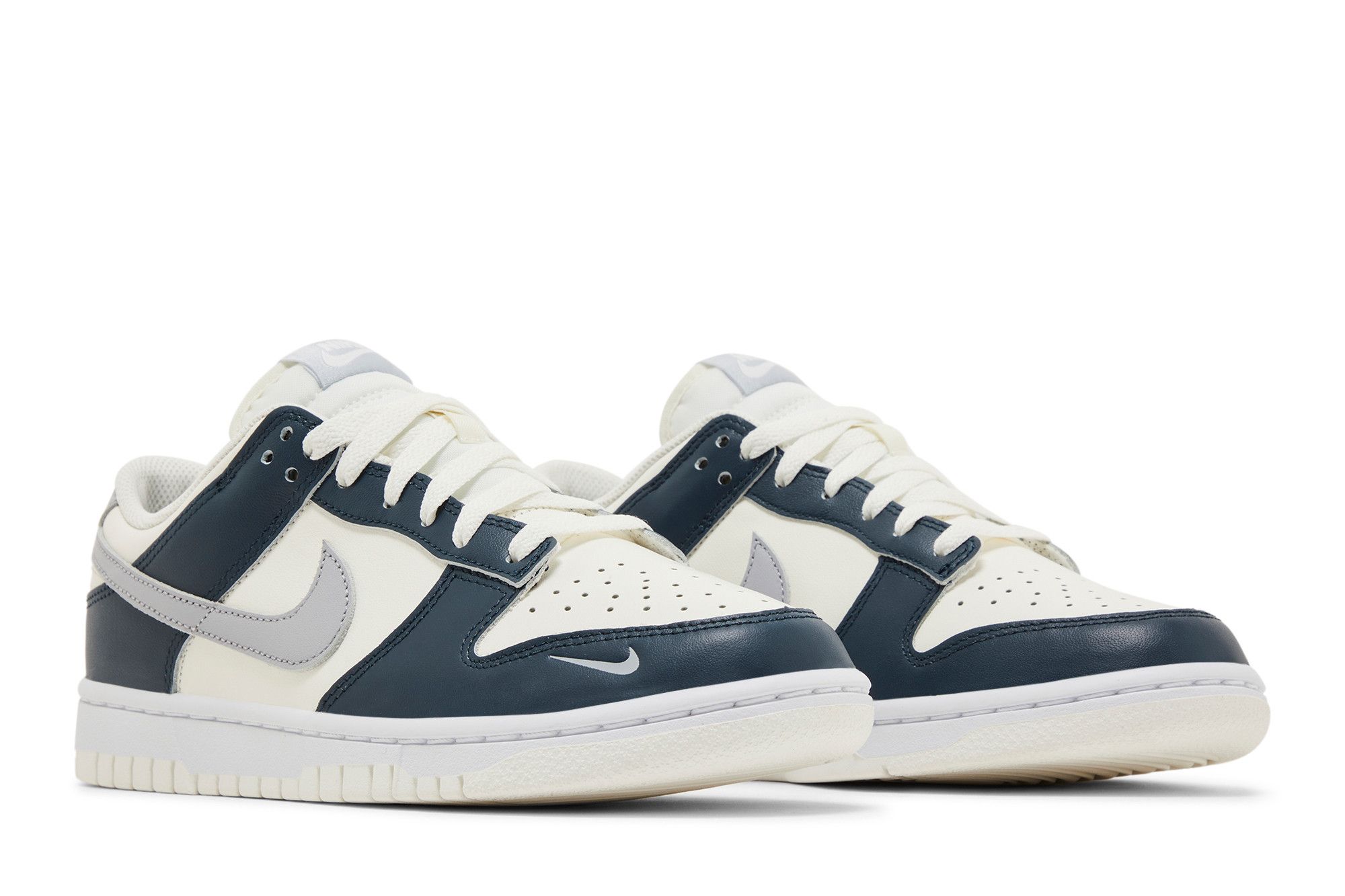 (Women) Nike Dunk Low ‚Sail Armory Navy‘