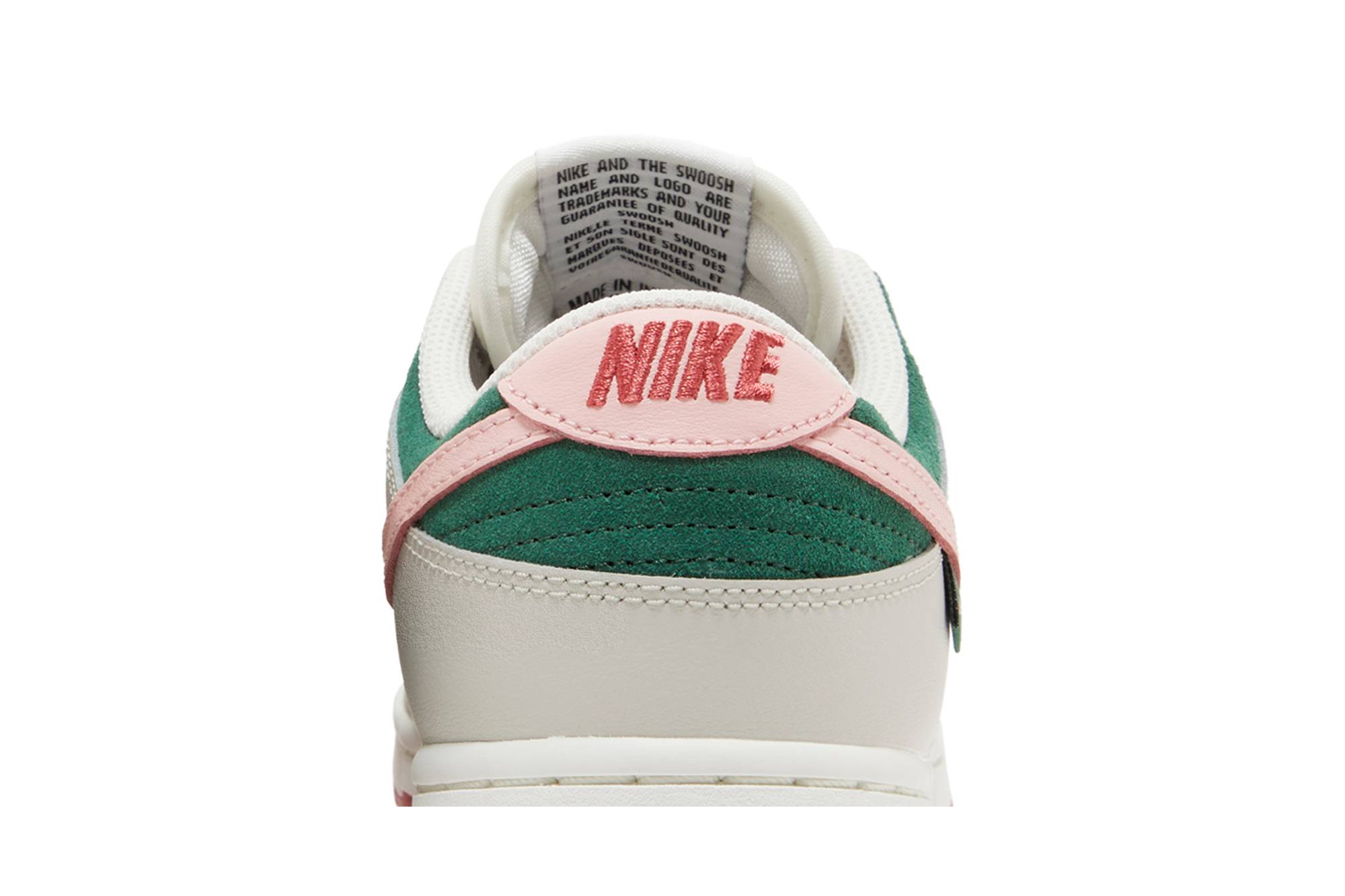 (Women) Nike Dunk Low SE ‚All Petals United‘