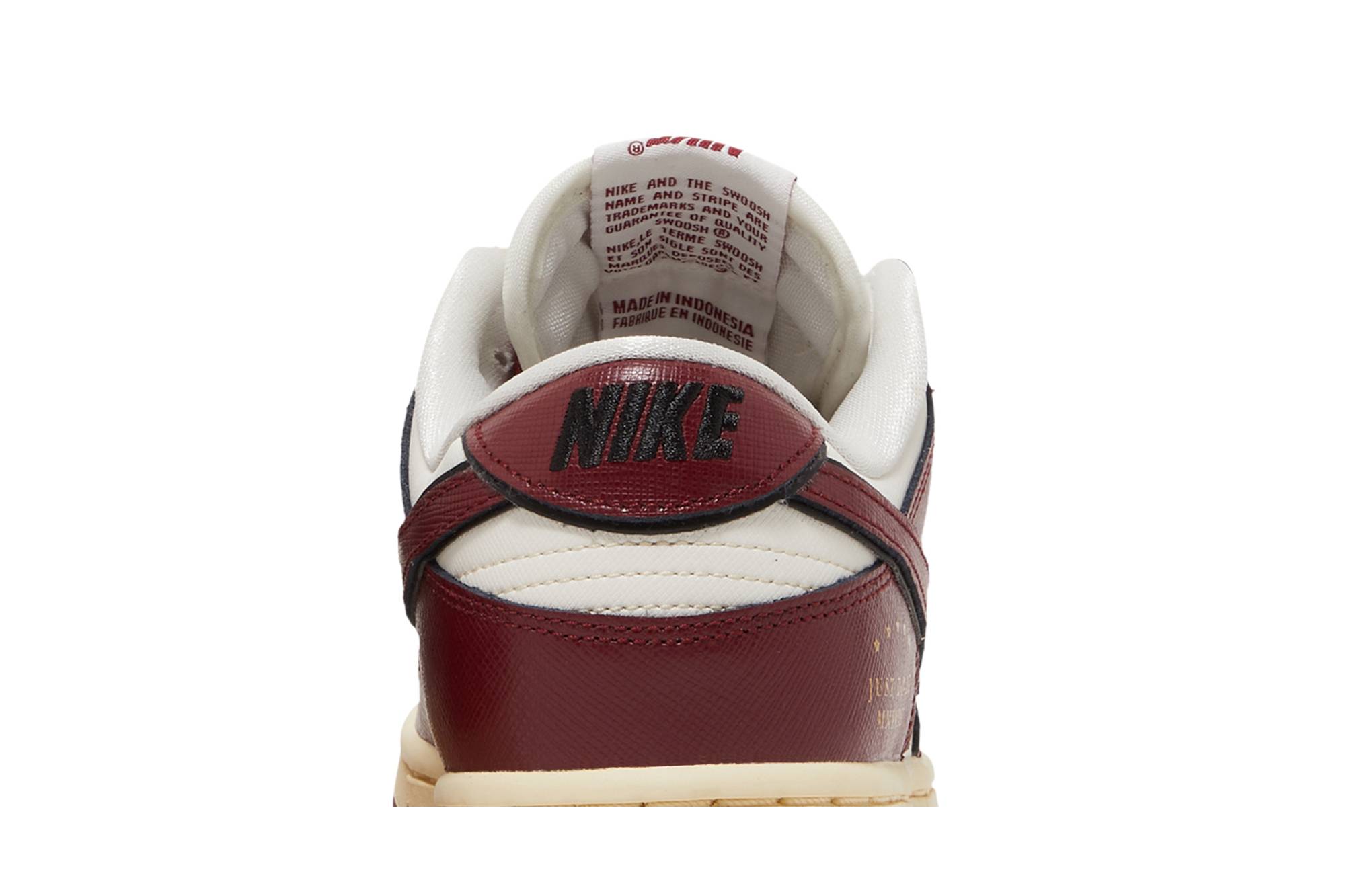 (Women) Nike Dunk Low SE ‚Just Do It - Team Red‘