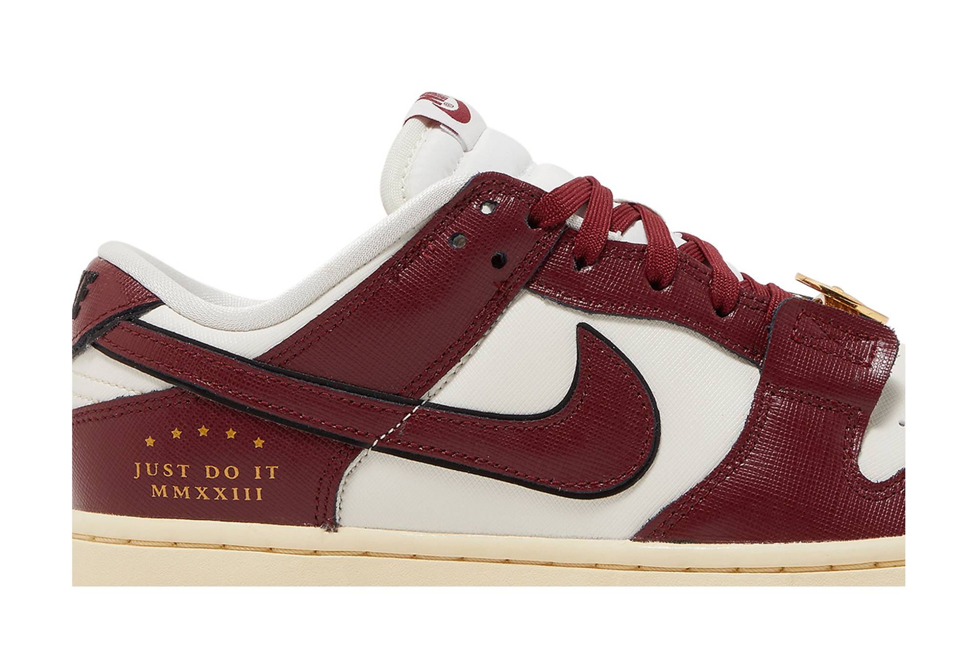 (Women) Nike Dunk Low SE ‚Just Do It - Team Red‘
