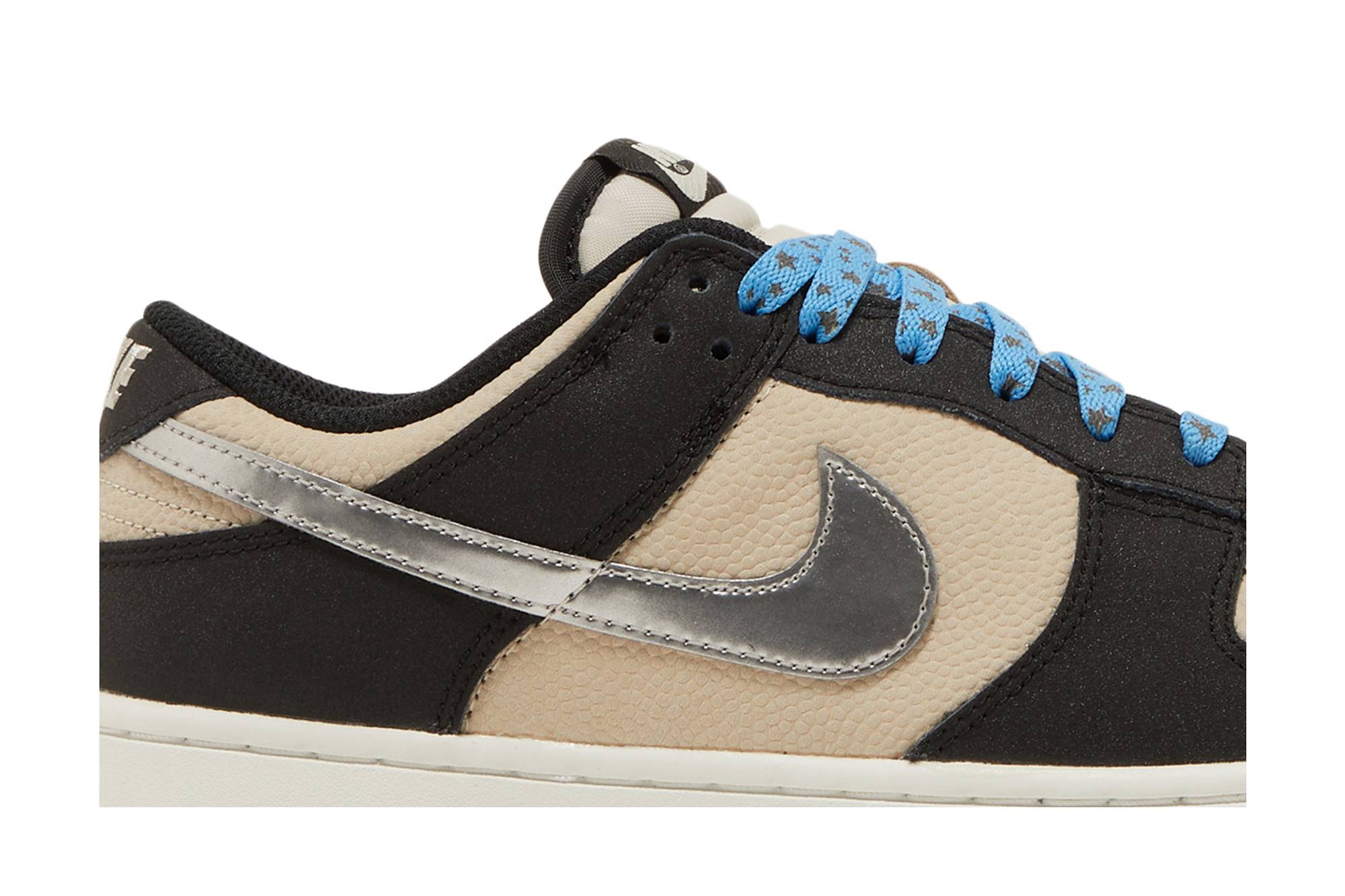 (Women) Nike Dunk Low ‚Starry Laces‘