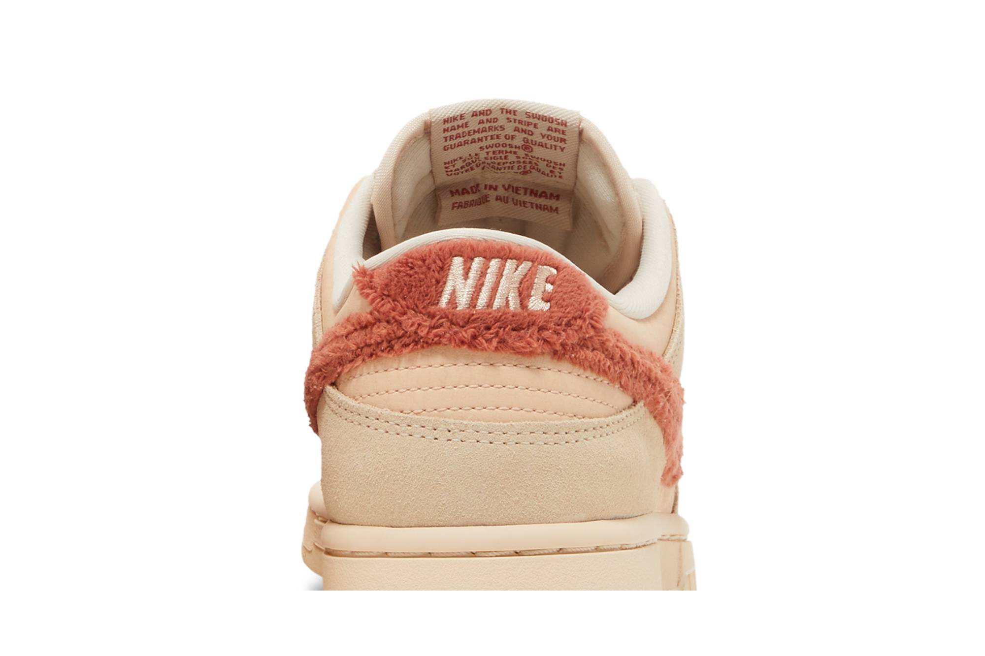 (Women) Nike Dunk Low ‚Terry Swoosh‘
