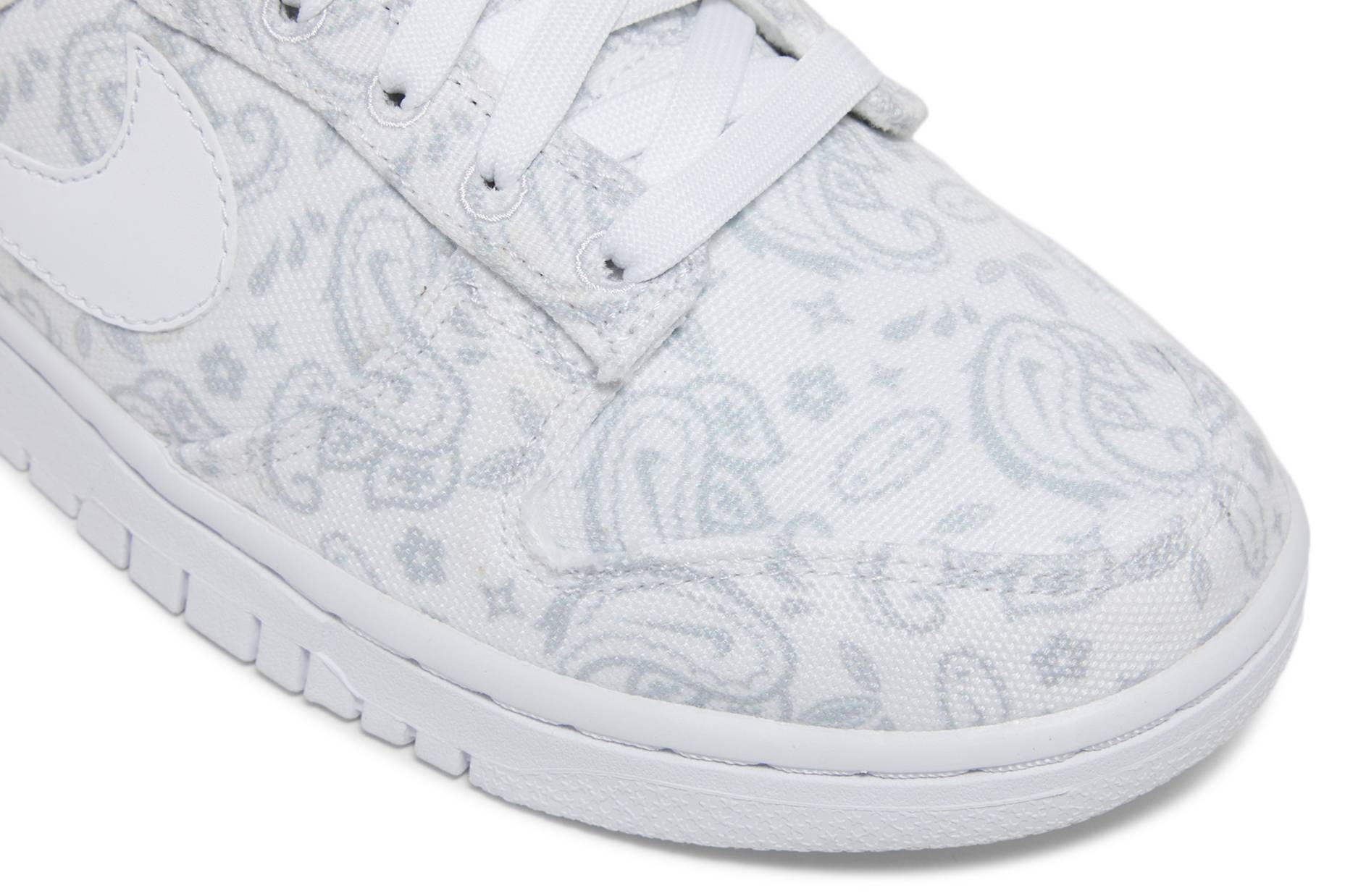 (Women) Nike Dunk Low ‚White Paisley‘