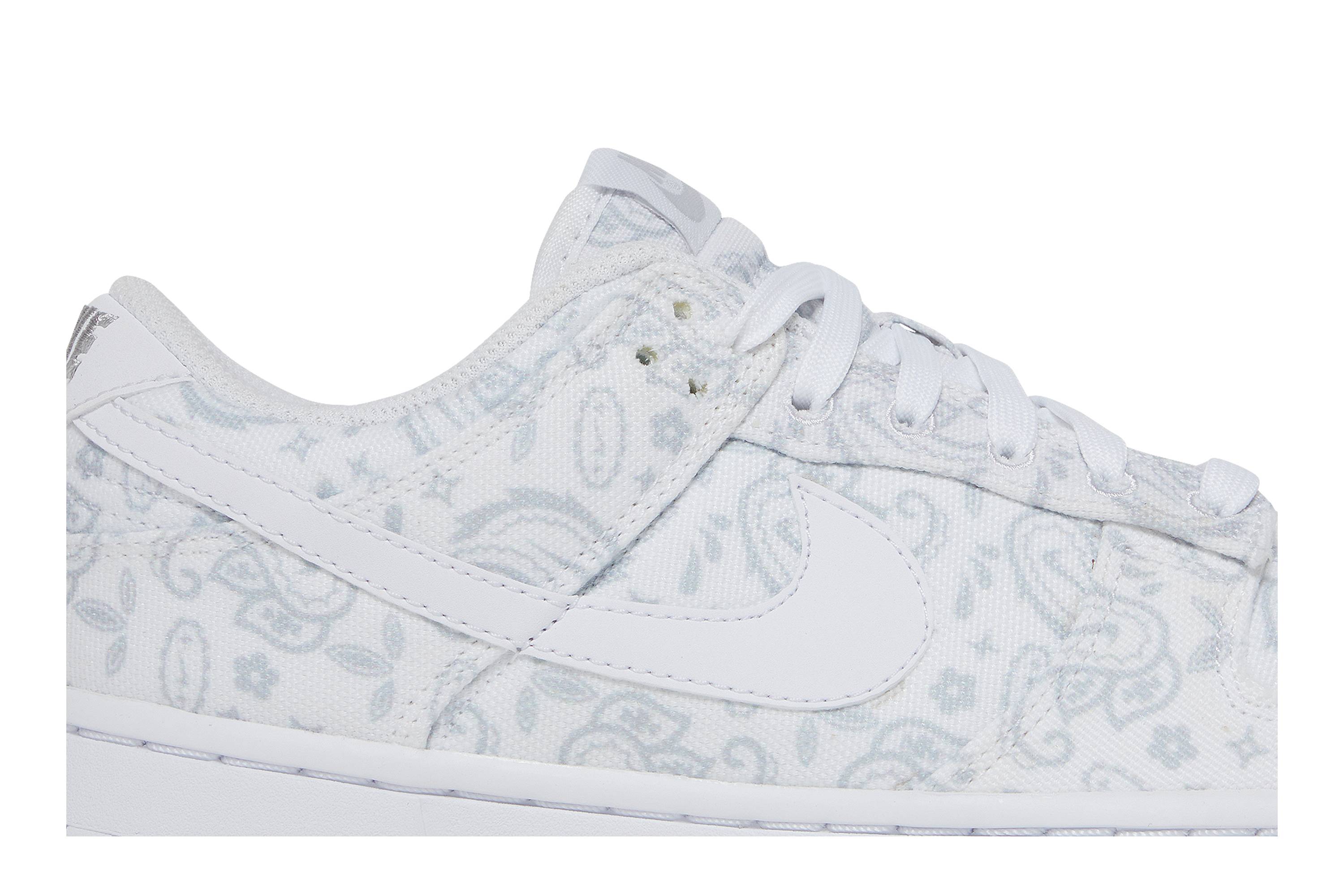 (Women) Nike Dunk Low ‚White Paisley‘