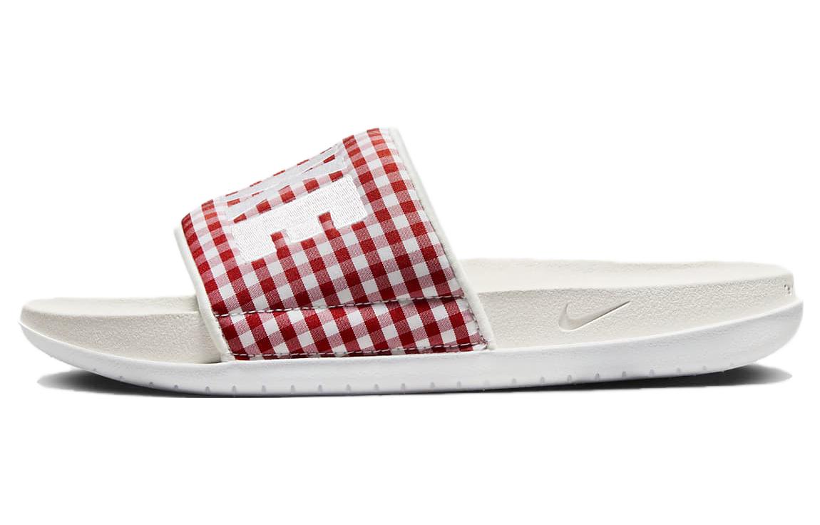 (Women) Nike Offcourt Slide ‚Mystic Red Plaid‘