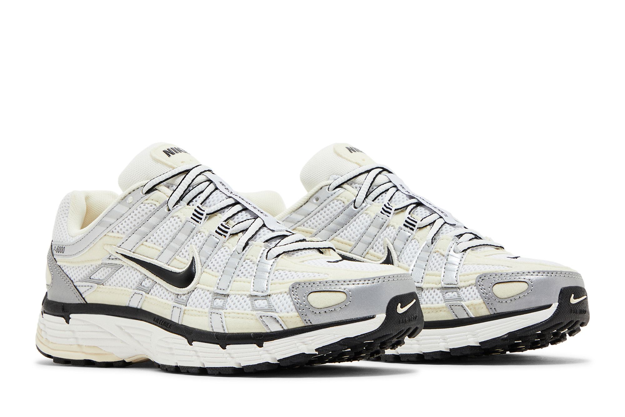 (Women) Nike P-6000 ‚Coconut Milk Metallic Silver‘