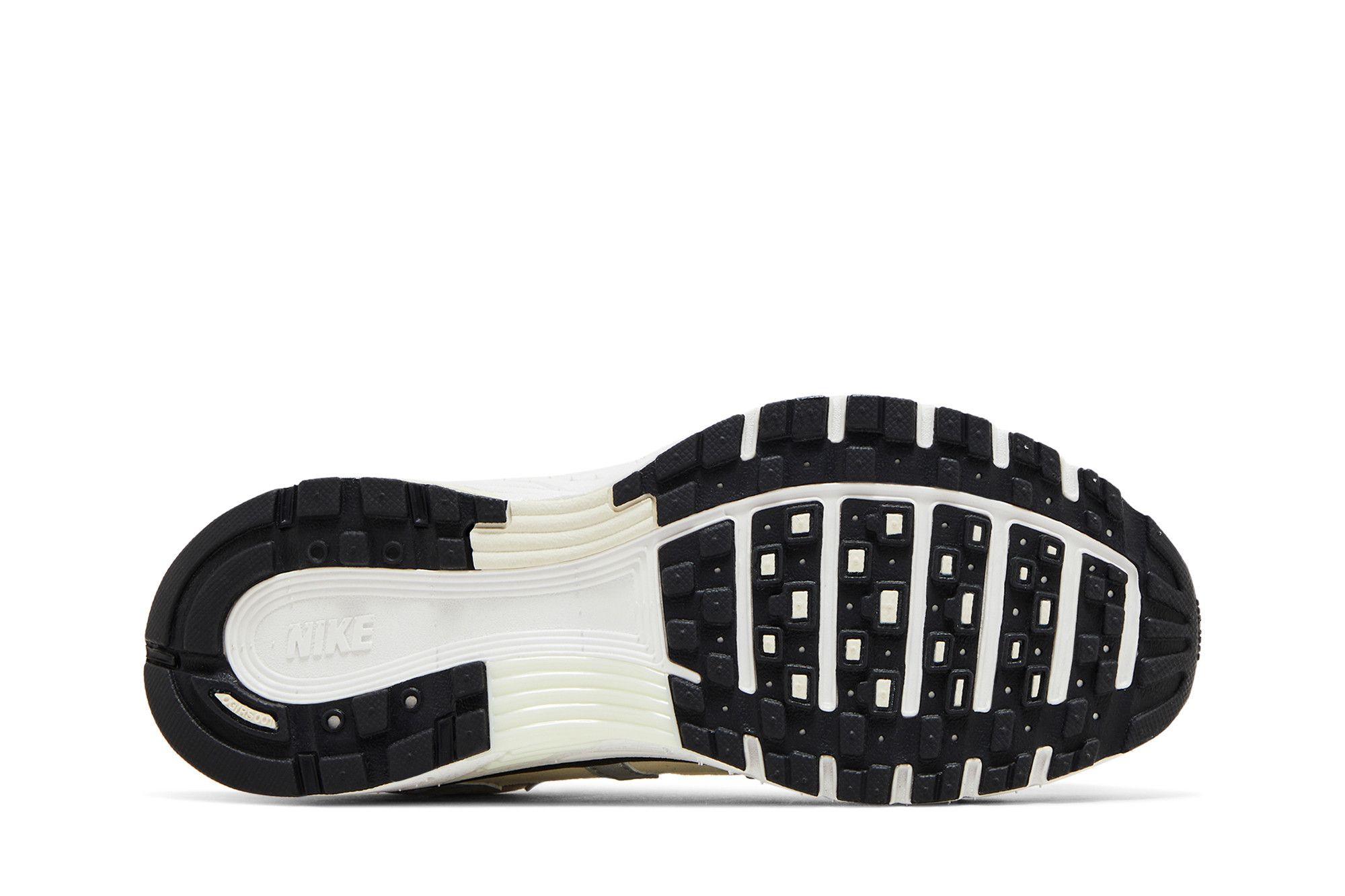 (Women) Nike P-6000 ‚Coconut Milk Metallic Silver‘