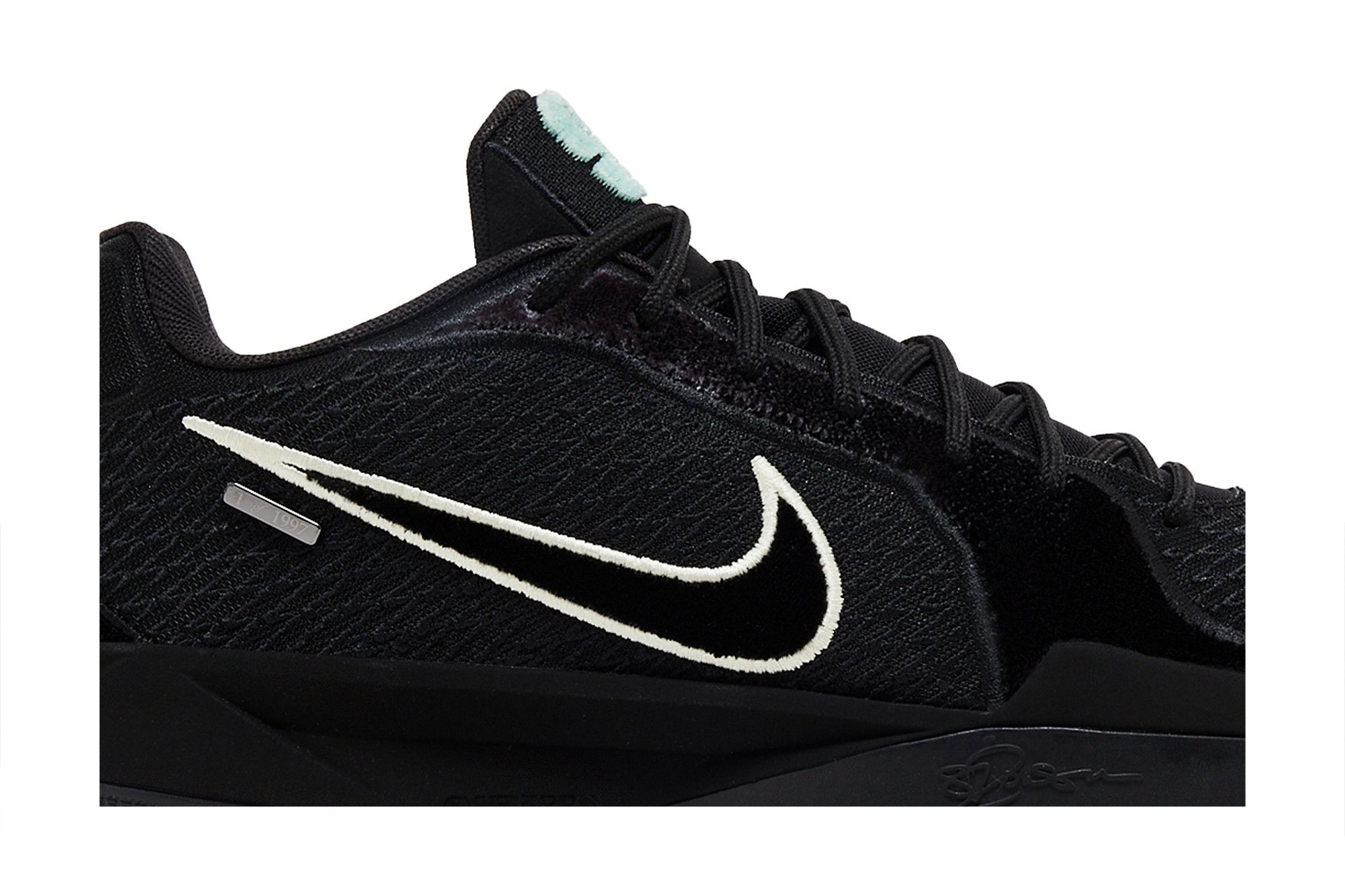 (Women) Nike Sabrina 2 ‚Black Label Pack‘