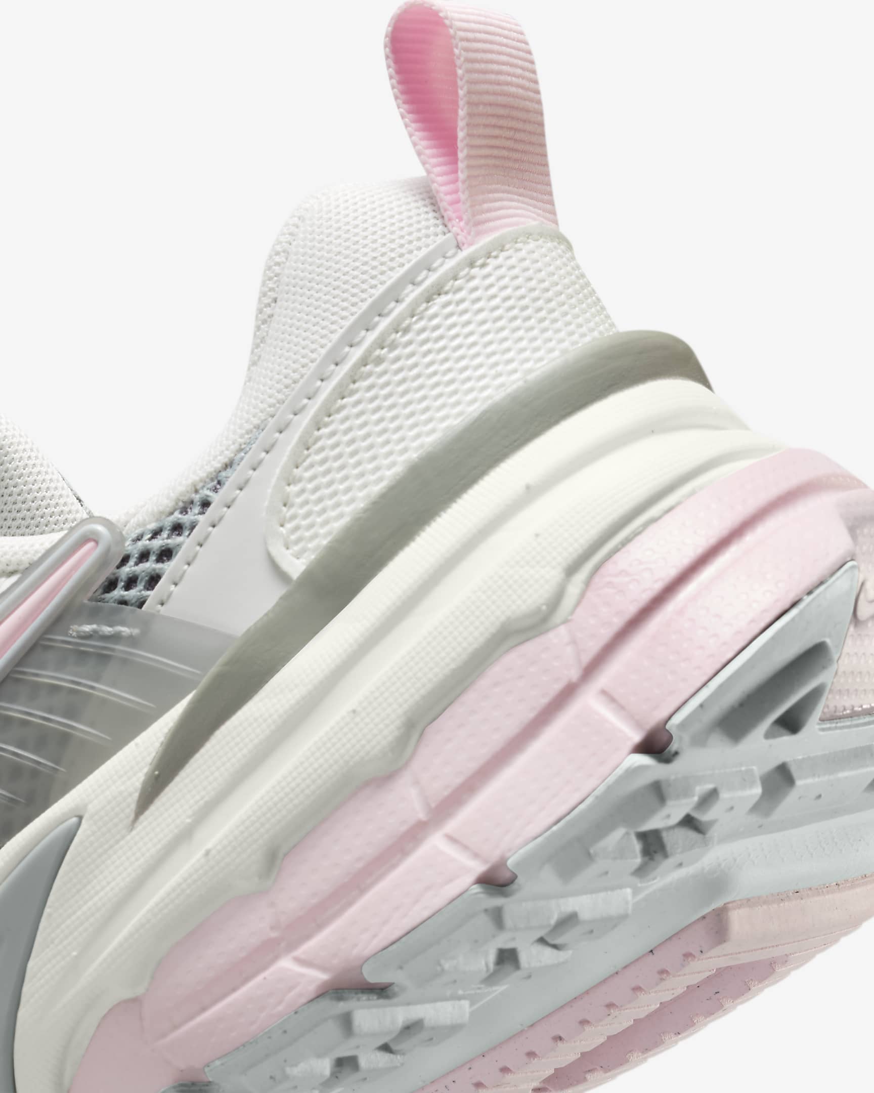 (Women) Nike V2K Run ‚Light Pumice Photon‘
