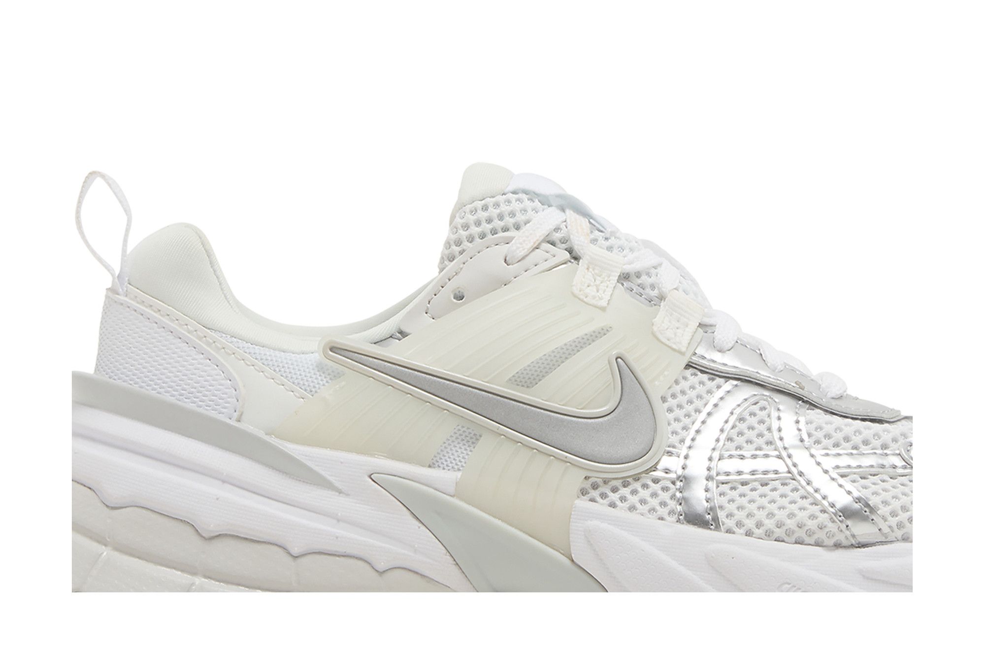 (Women) Nike V2K Run ‚Metallic Silver‘