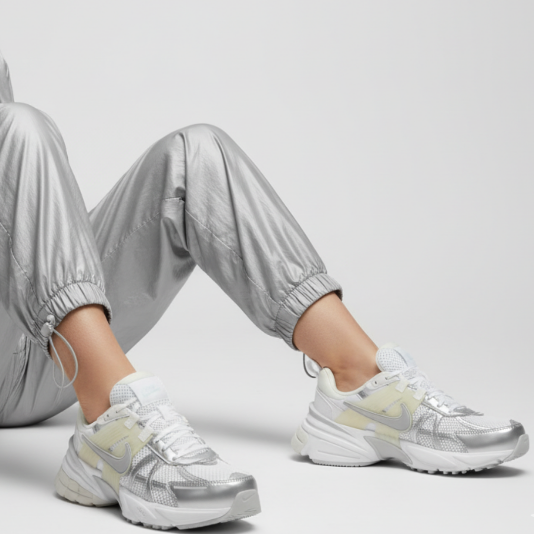 (Women) Nike V2K Run ‚Metallic Silver‘