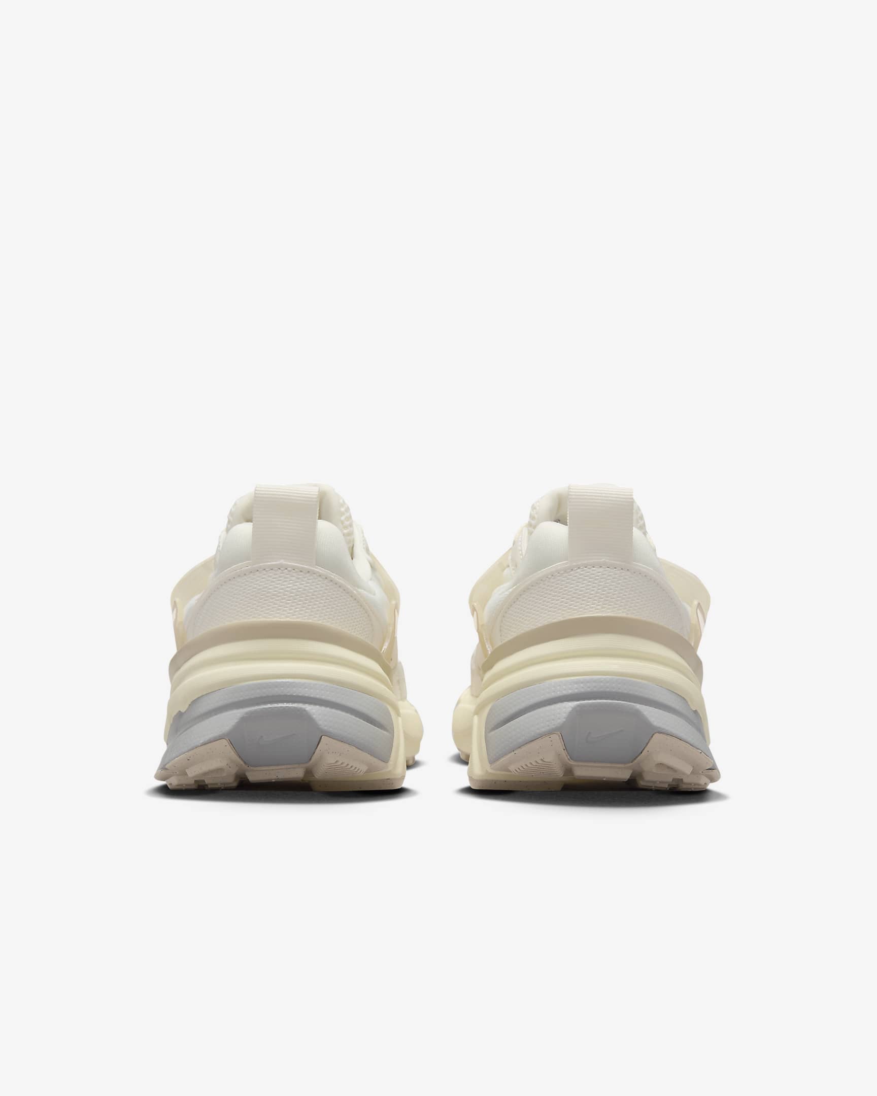 (Women) Nike V2K Run ‚Pale Ivory Coconut‘