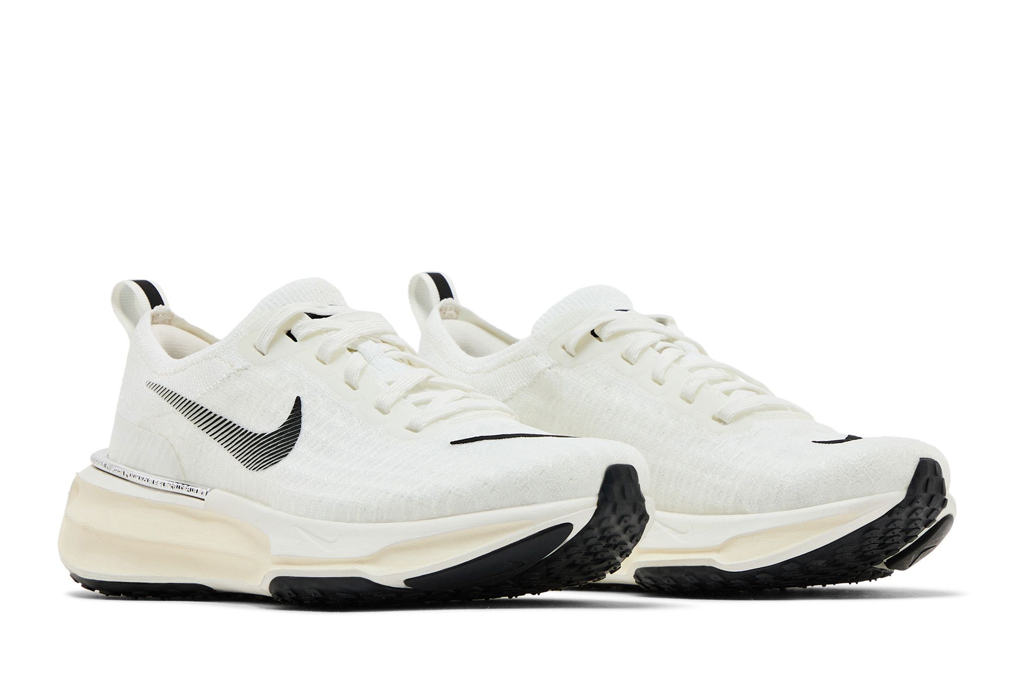 (Women) Nike ZoomX Invincible 3 Extra Wide ‚Summit White Black‘