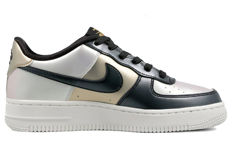 (Youth) Nike Air Force 1 Low LV8 ‚Metallic Cool Grey‘