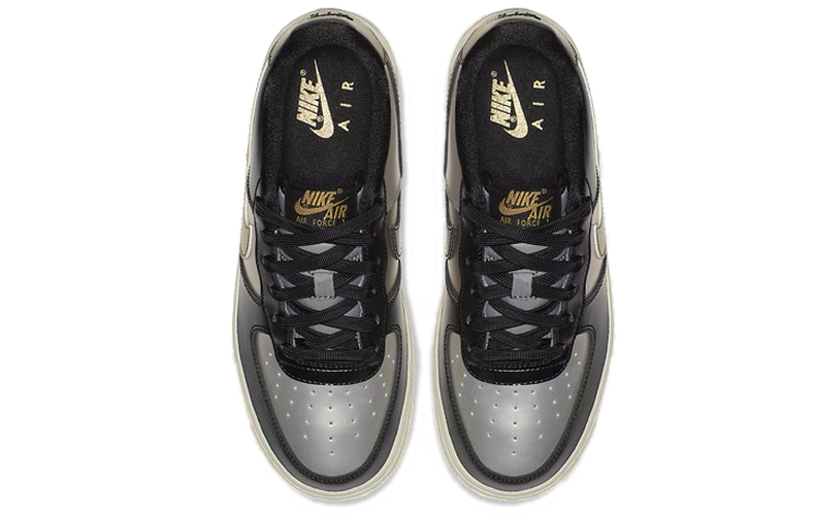 (Youth) Nike Air Force 1 Low LV8 ‚Metallic Cool Grey‘