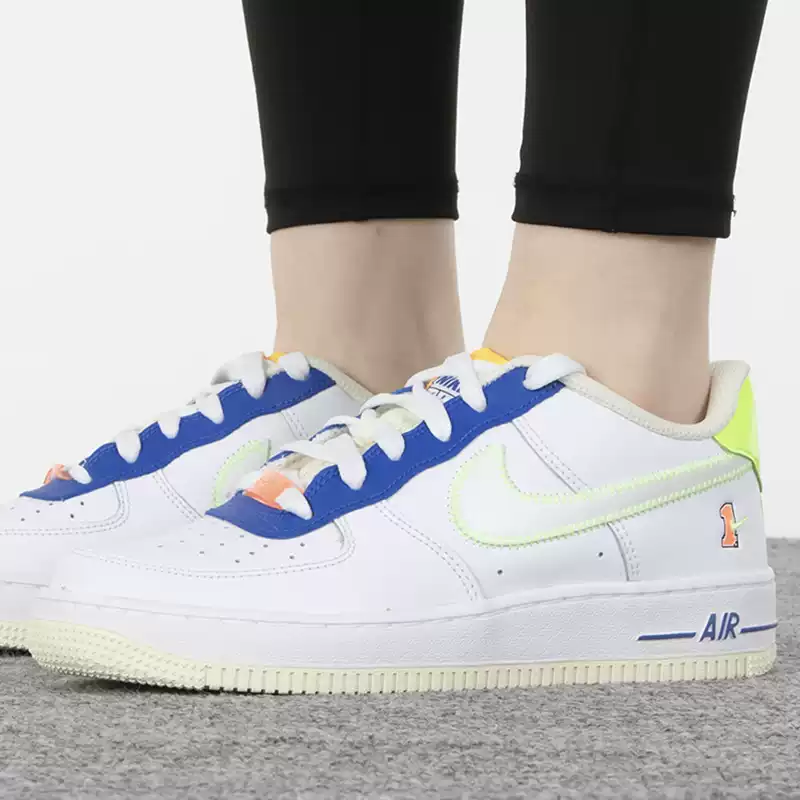 (Youth) Nike Air Force 1 LV8 ‚Player One - Ghost Green‘